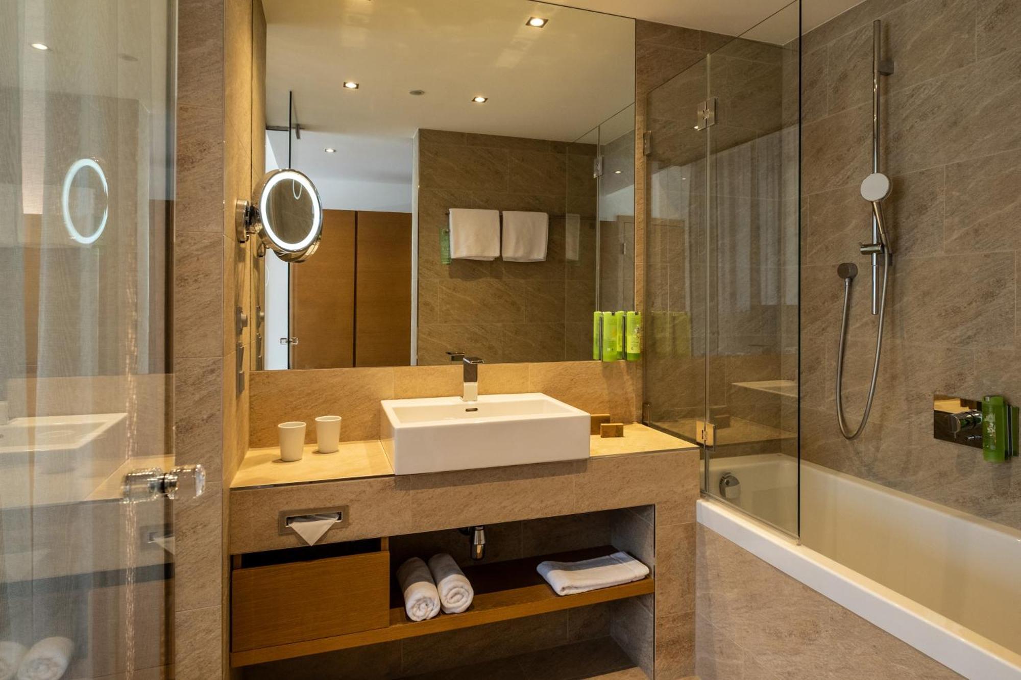 Premium Double Room with Mountain View