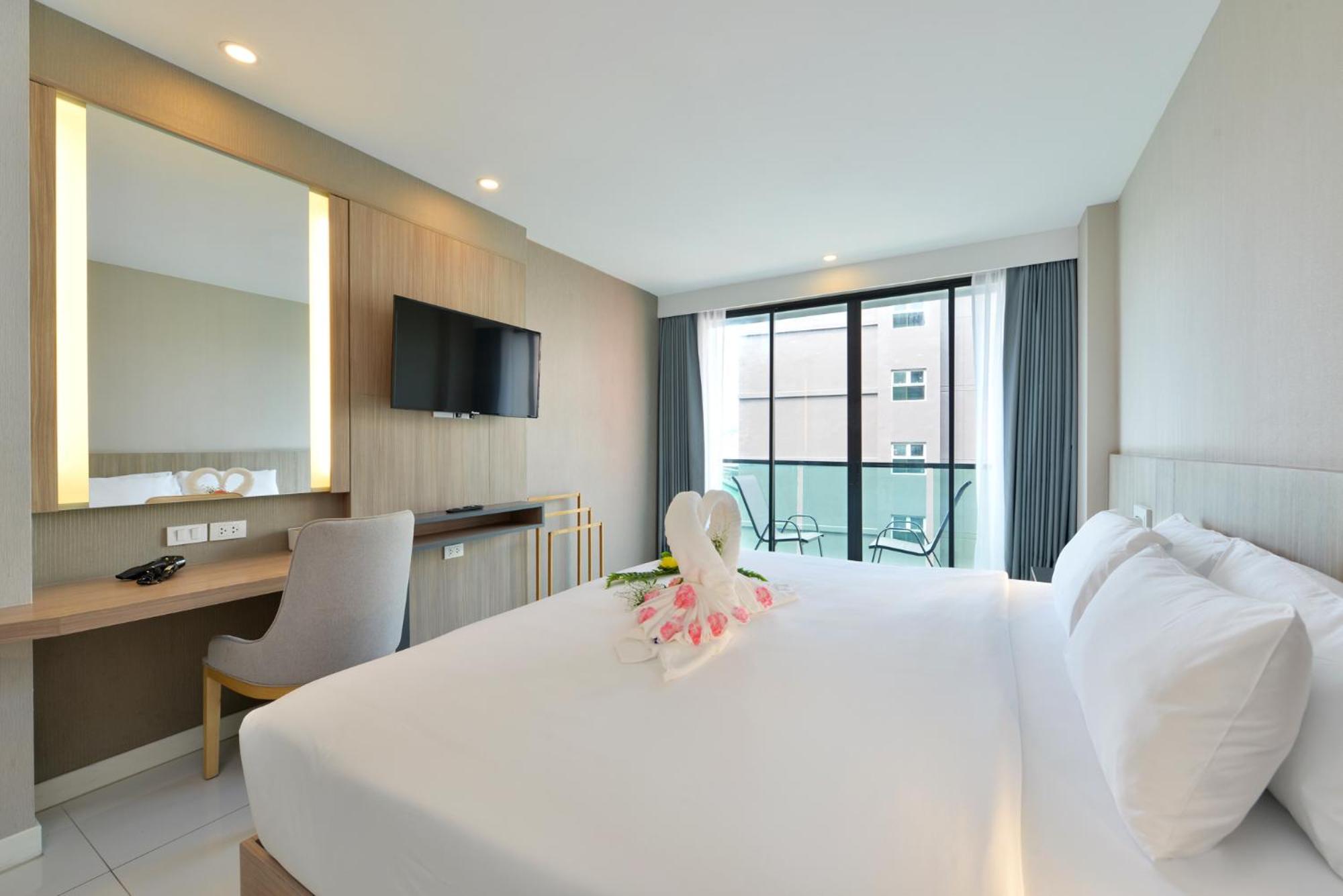 Deluxe Double Room with Balcony