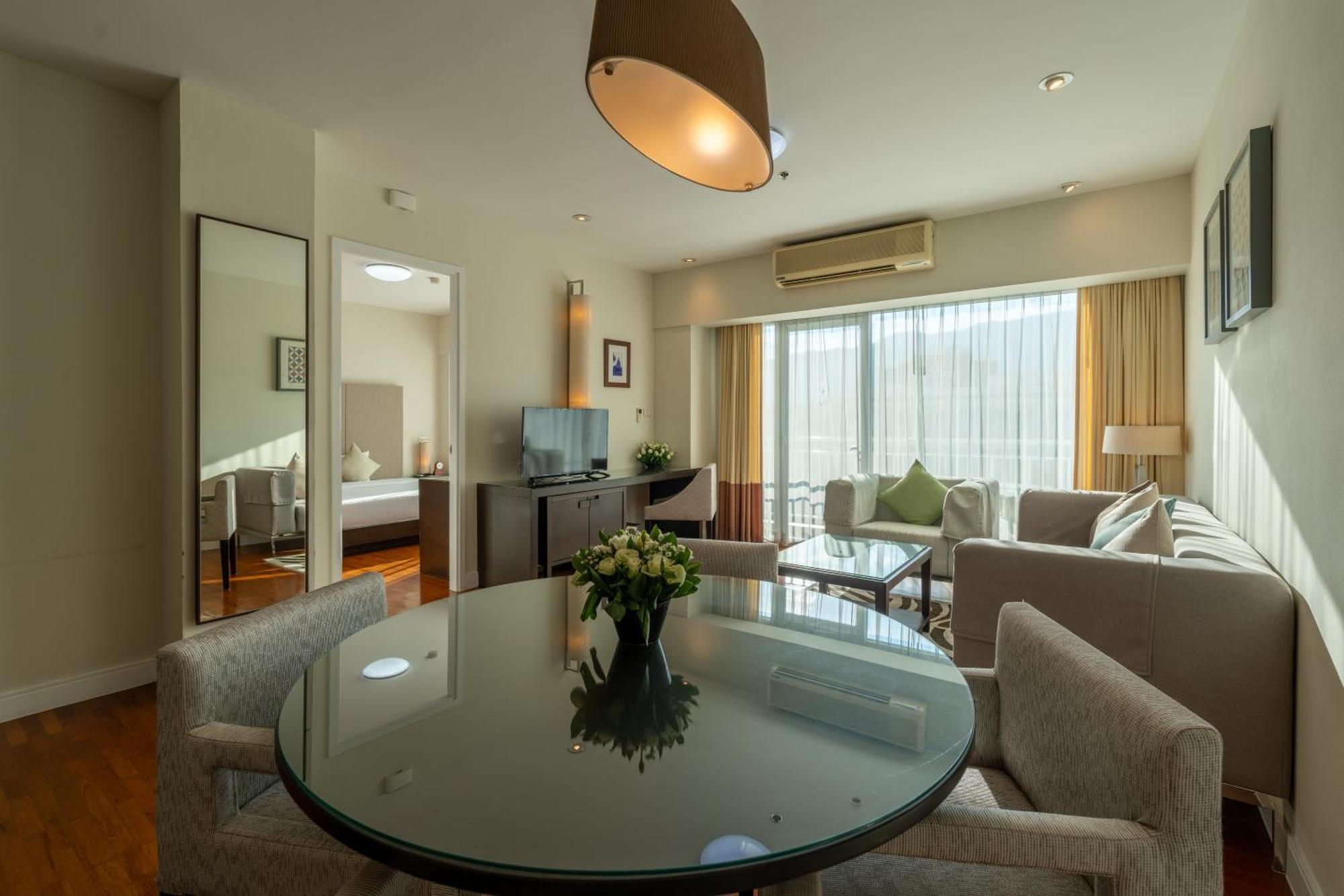 One-Bedroom Suite,1539769555:JPEG