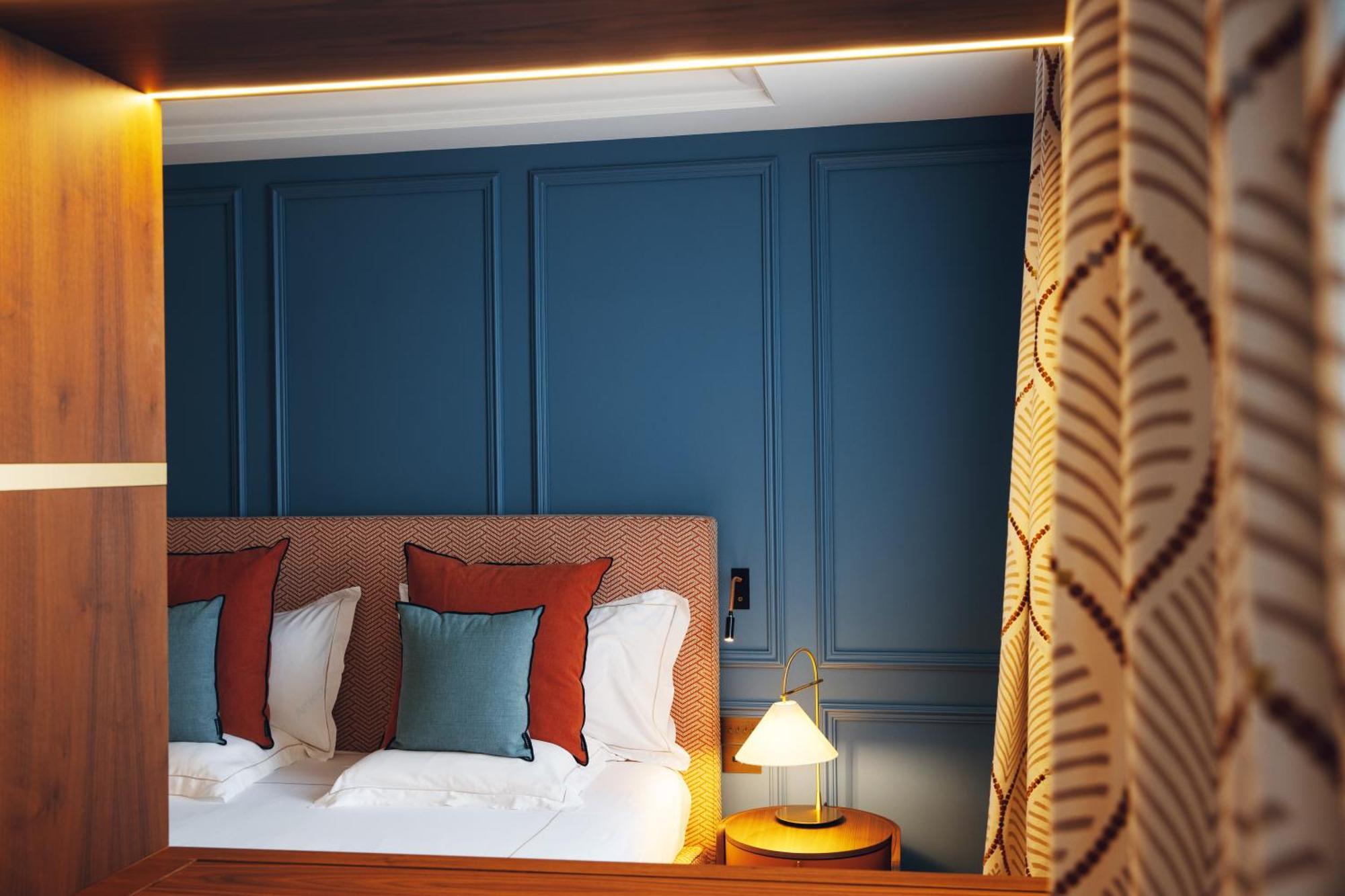 Eight Suite