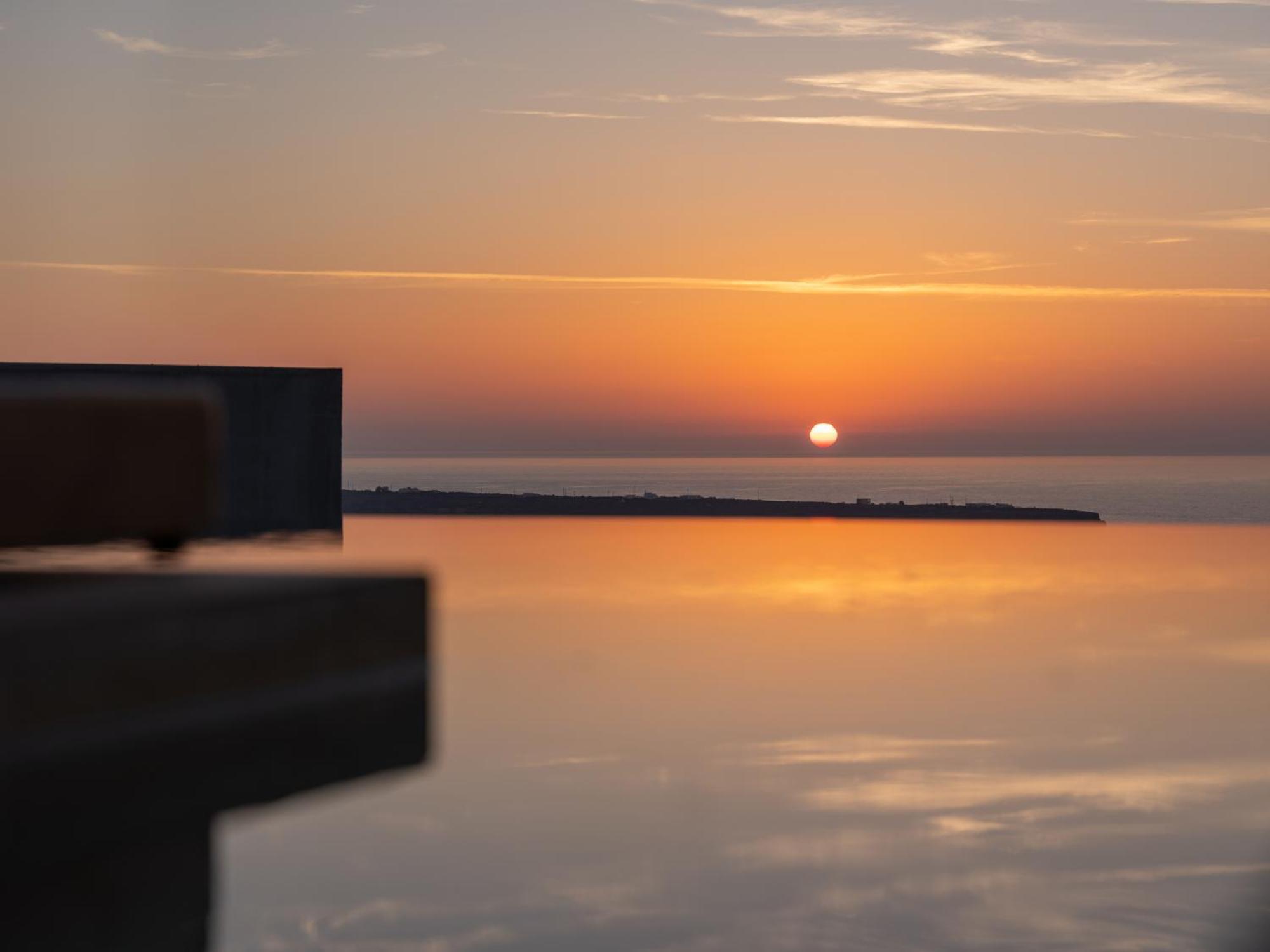 Vivid Sunset & Sea View Junior Suite Jacuzzi