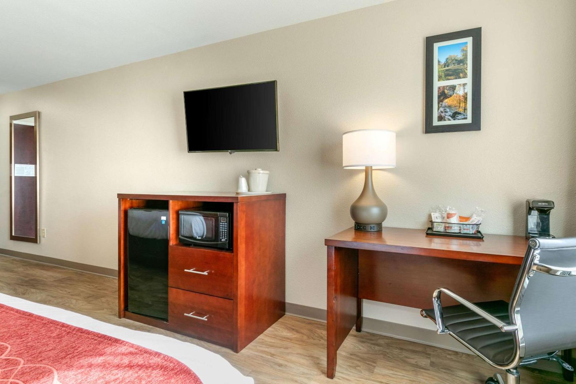 Queen Room with Two Queen Beds - Accessible/Non-Smoking