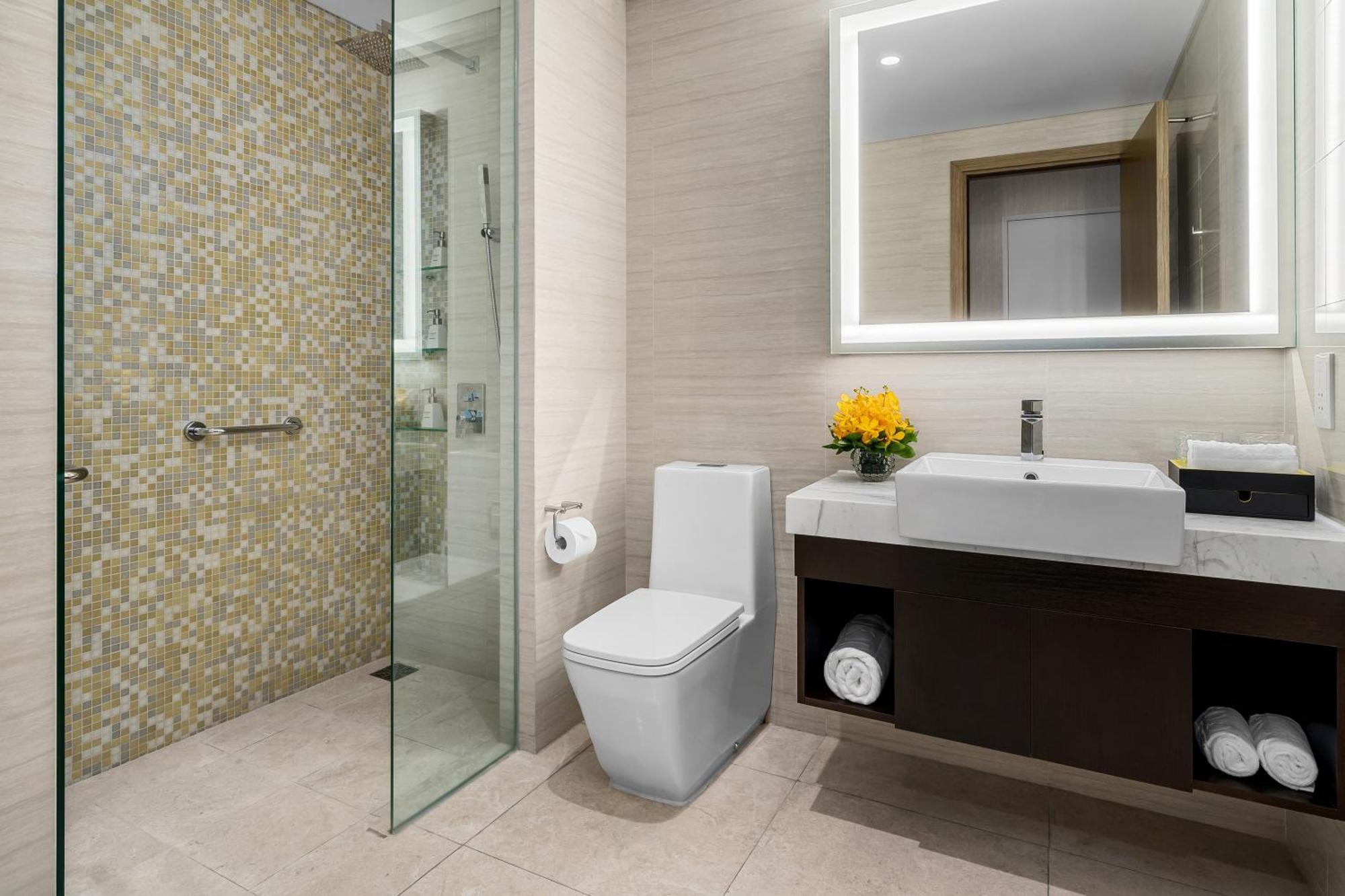 Grand Studio Twin with one-time Complimentary Minibar