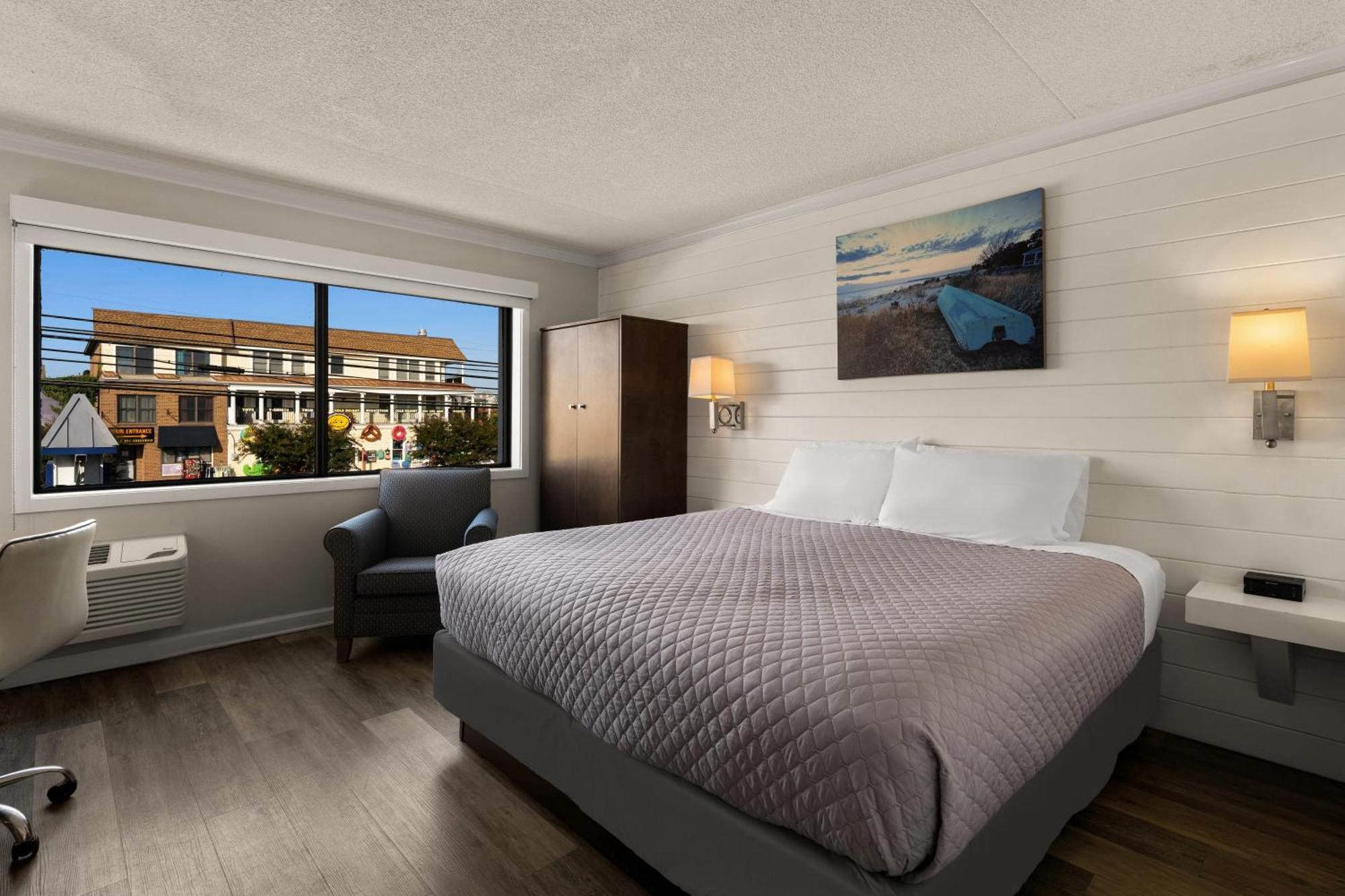 Standard King Room