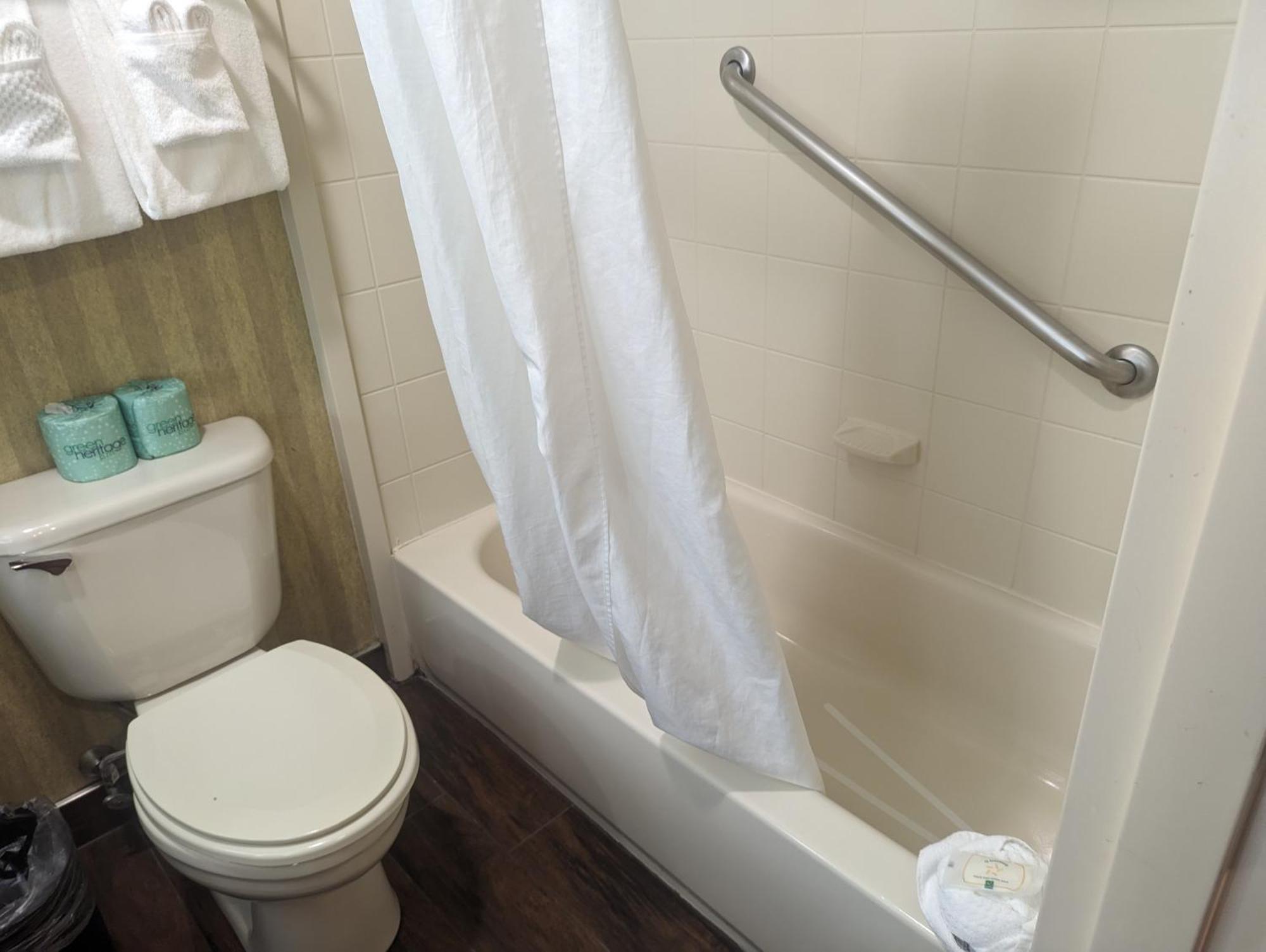 Queen Suite with Two Queen Beds - Non Smoking
