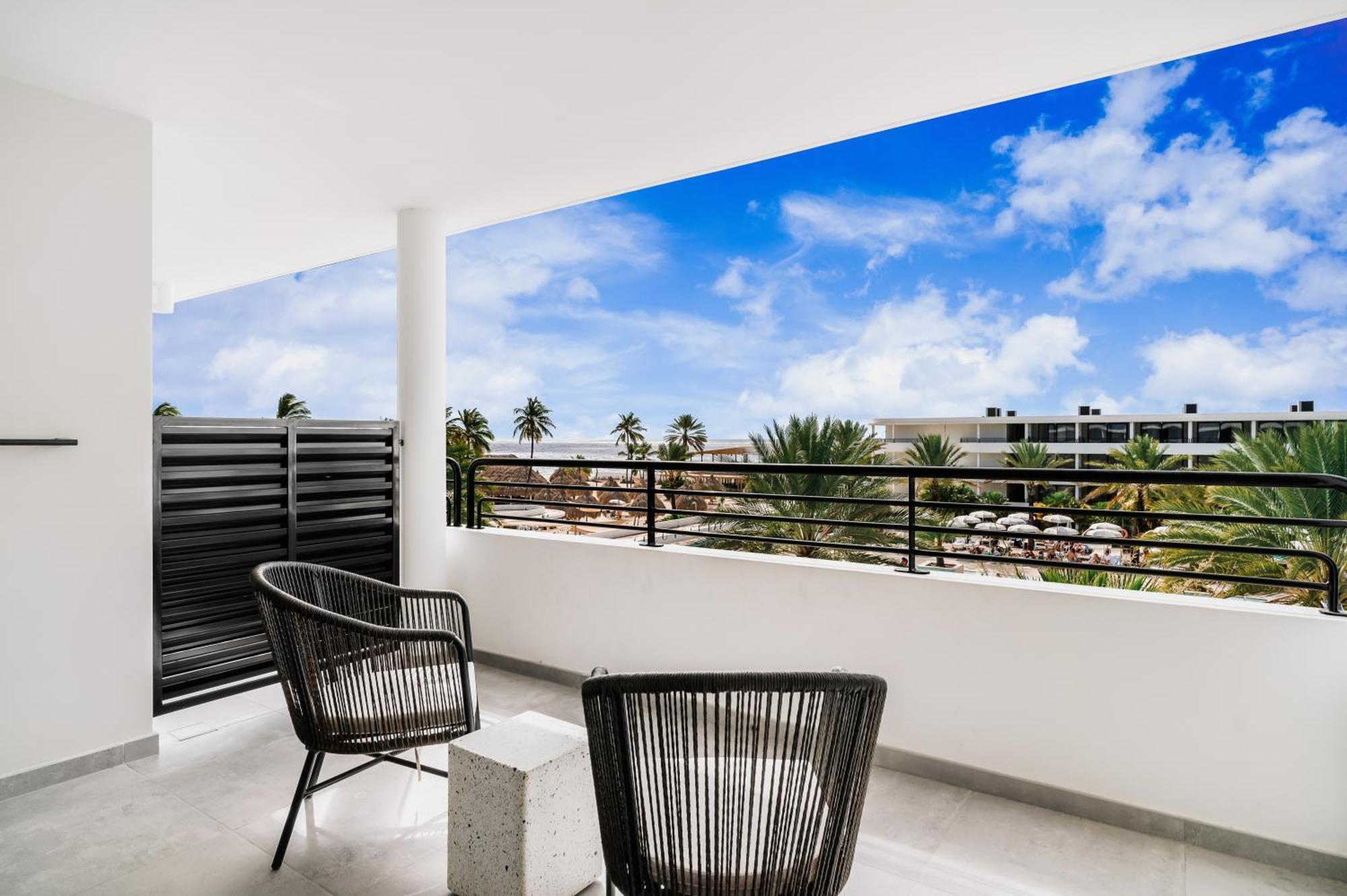 Habitación Doble Deluxe con vistas parciales al océano - cama grande