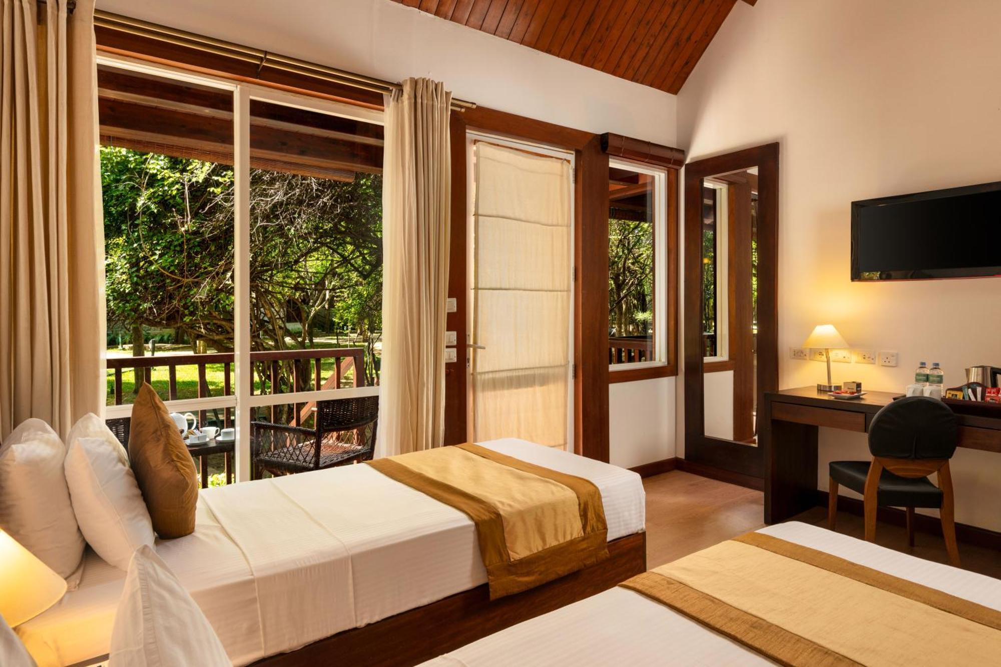 Deluxe Room a Complimentary 15-minute Ayurveda Spa treatment per reservation,1546679038:JPEG