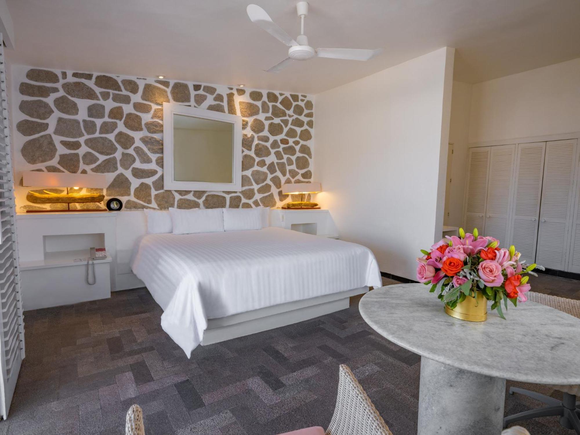 Private Pool Casita King Bed