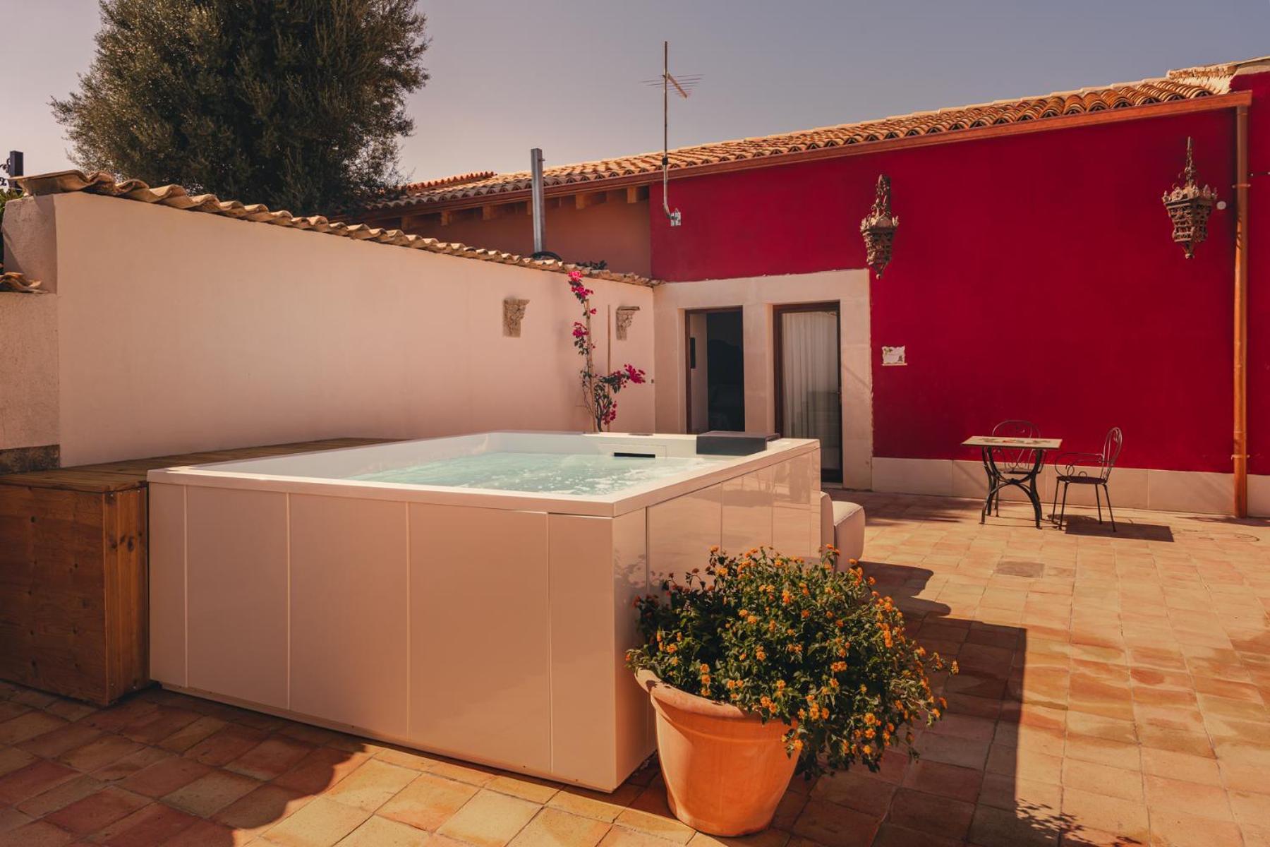 Suite with Spa Bath