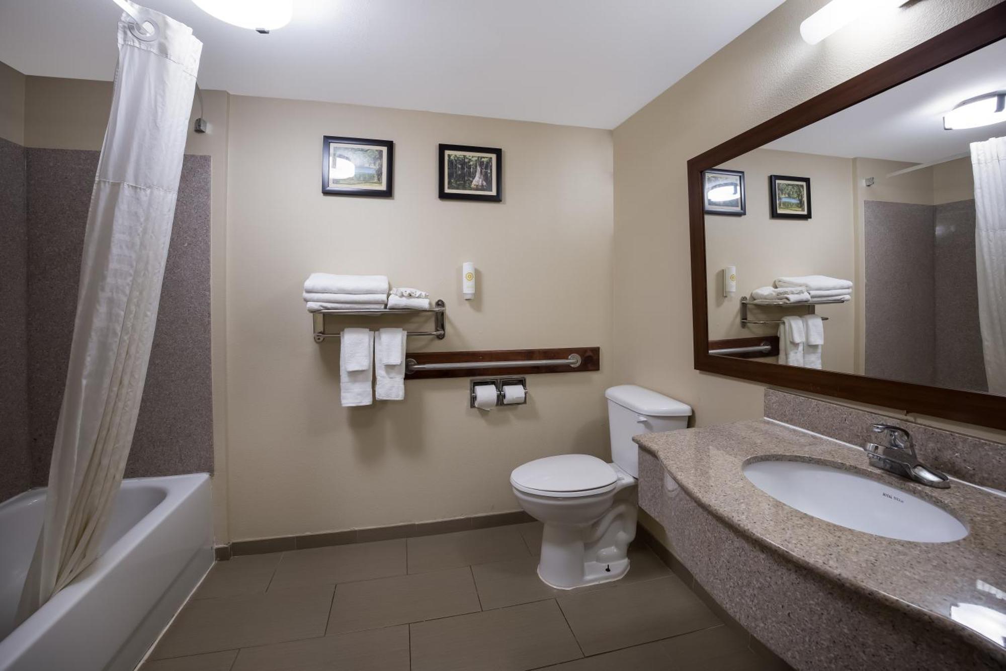 King Room - Accessible/Non-Smoking