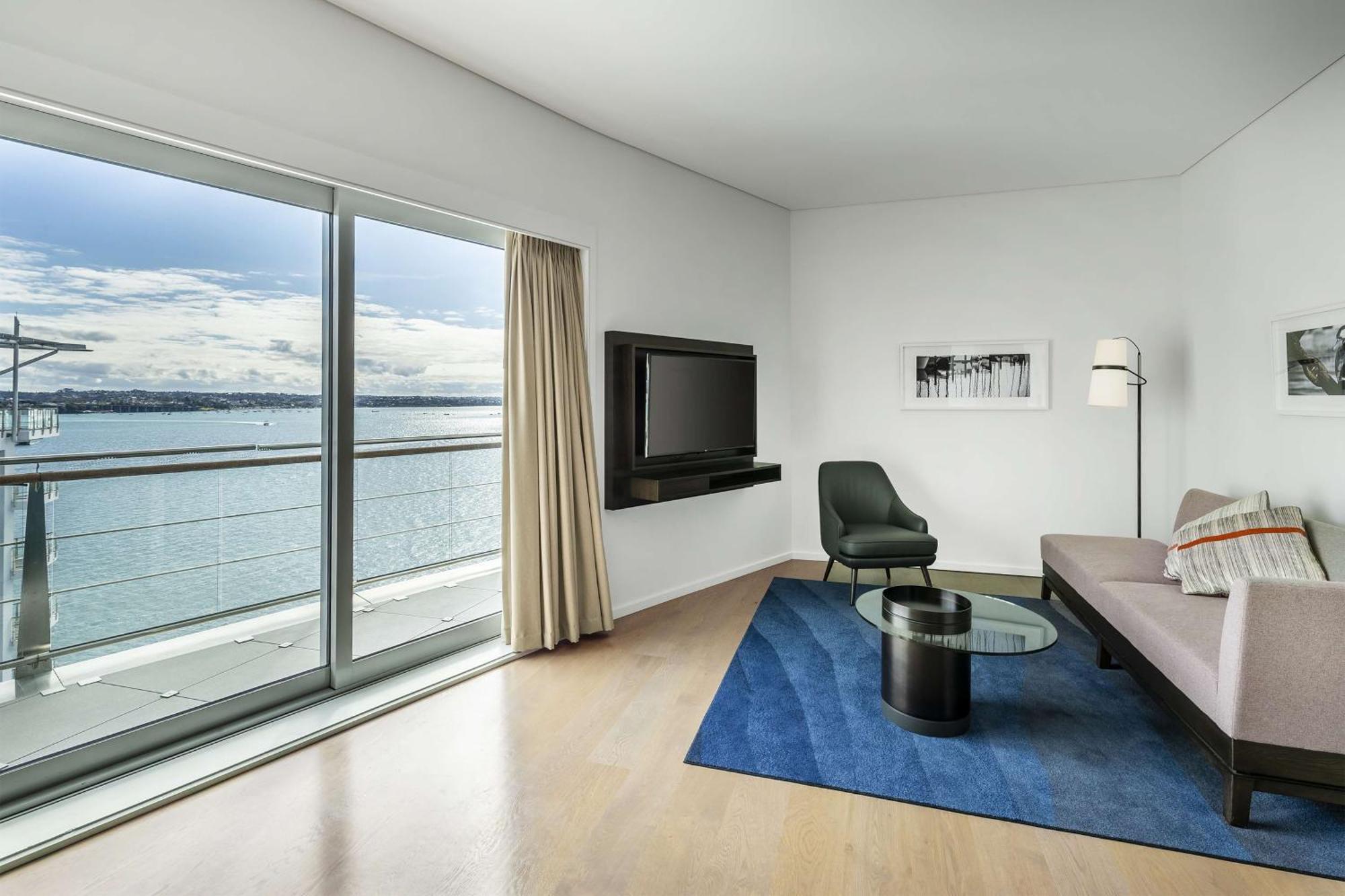 Suite mit Kingsize-Bett und Balkon
