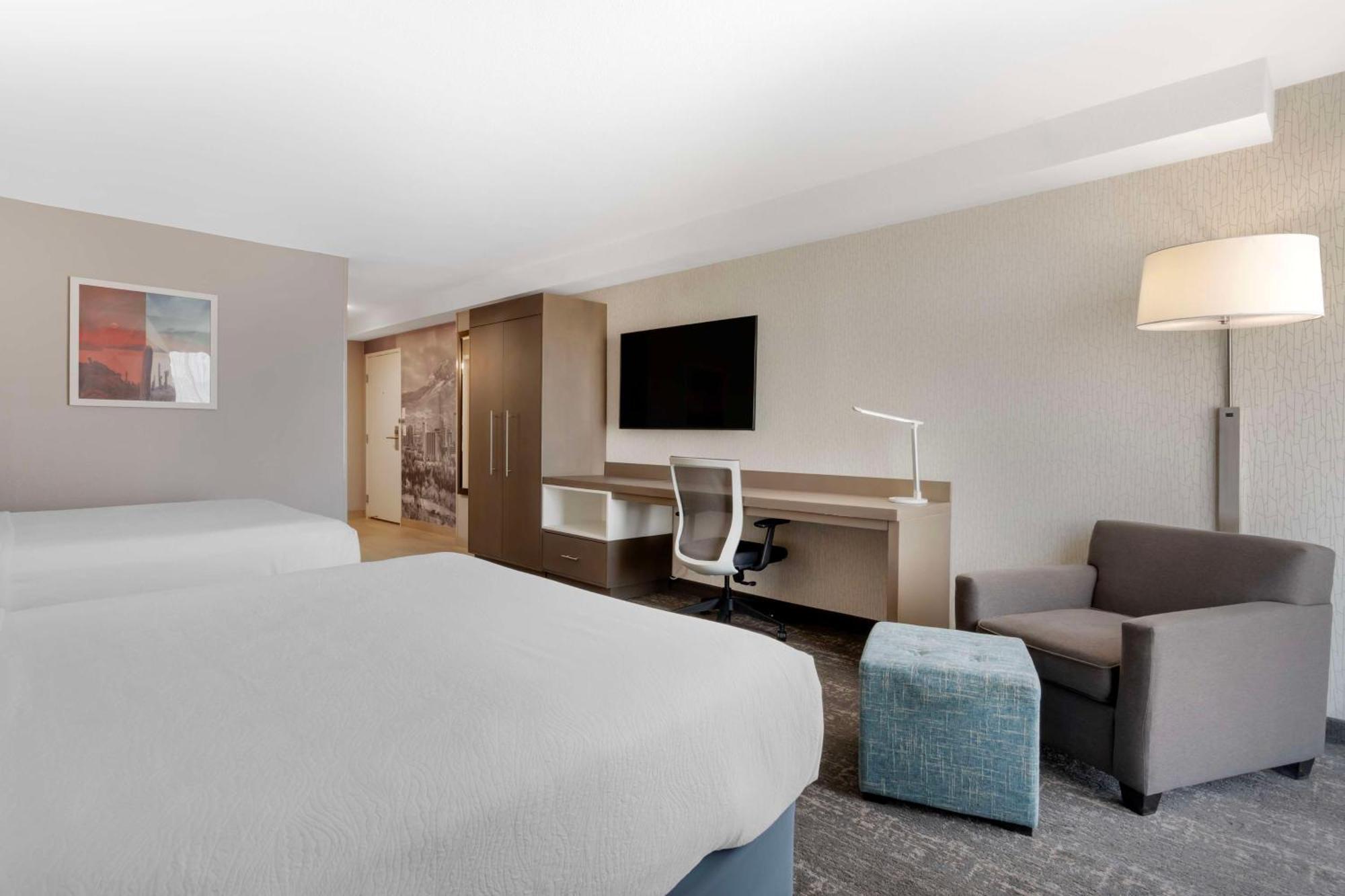 Queen Room Two Queen Beds Non-Smoking