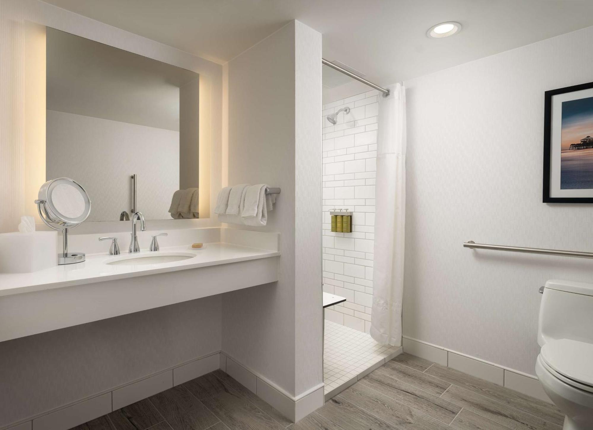 Habitación con vistas al océano - Adaptada para personas con discapacidad - Cama grande