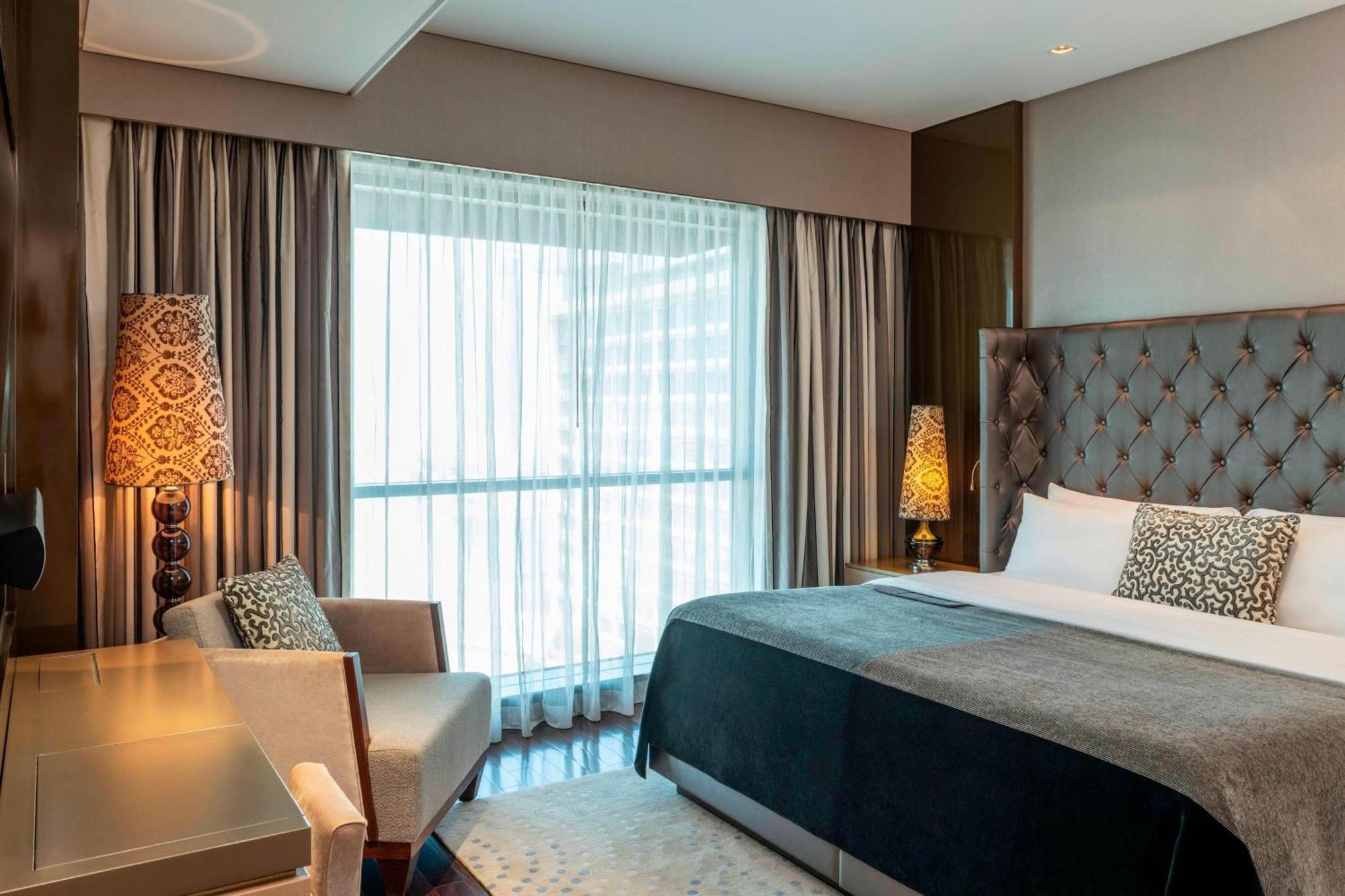 Pearl Suite, Club lounge access, Suite, 1 King