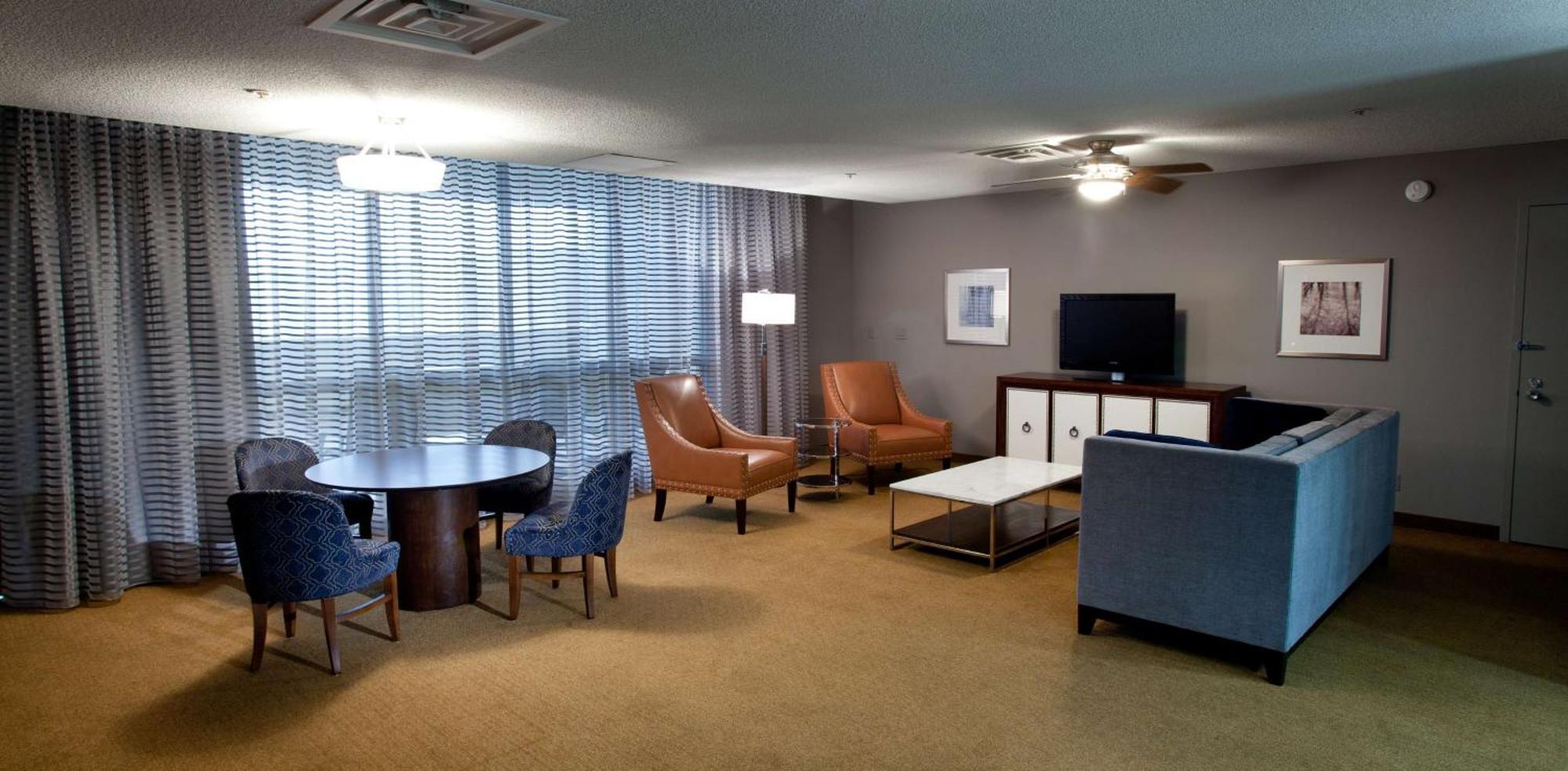 Deluxe Parlor Room with Murphy Bed