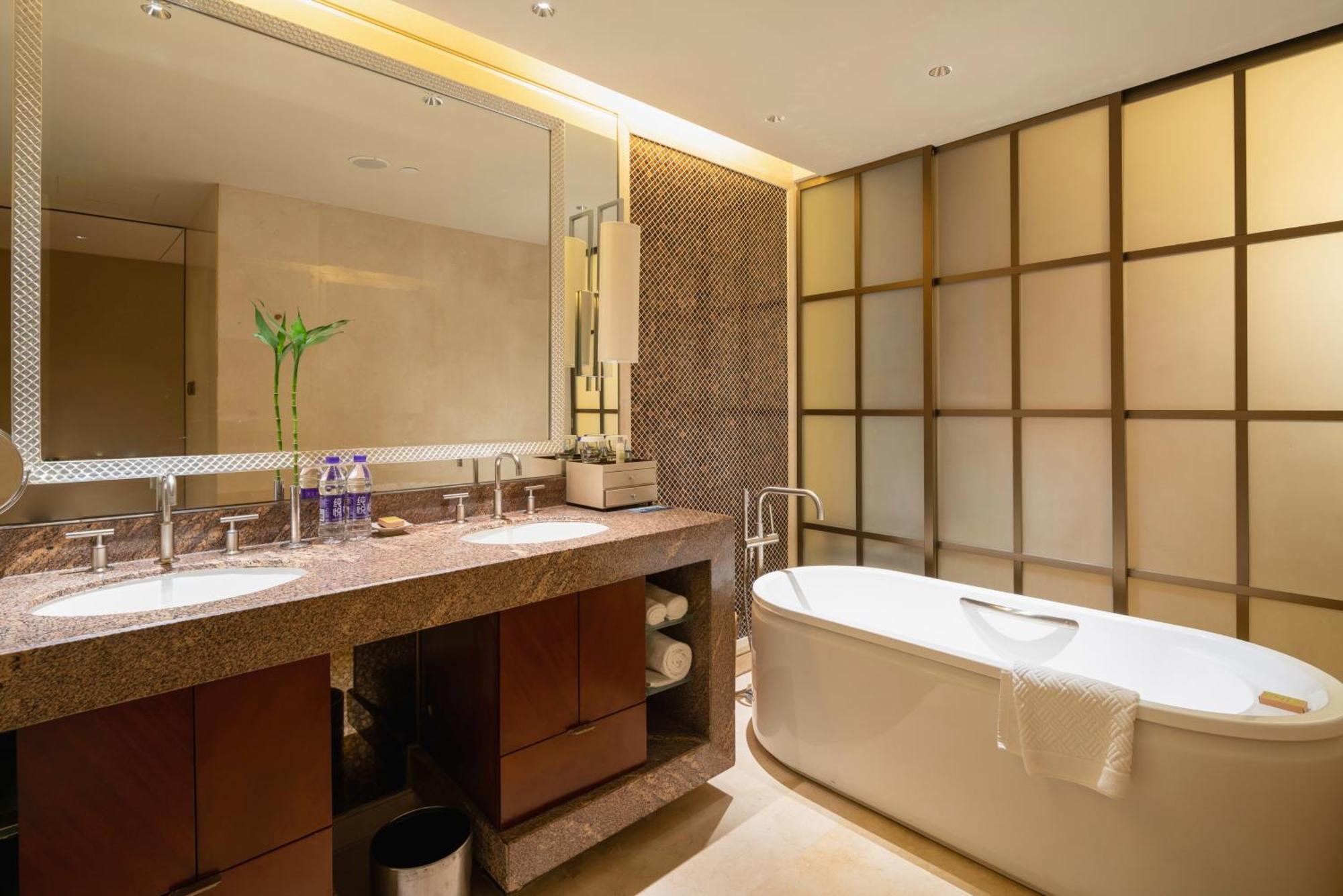 Deluxe Twin Room with Sea View