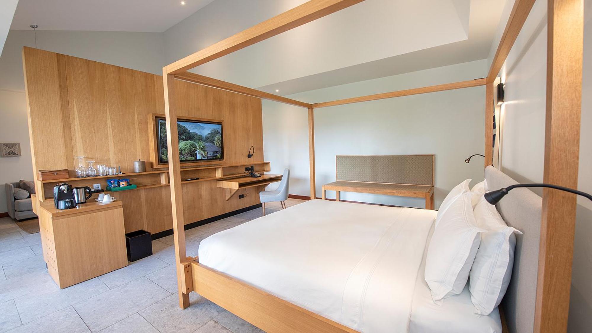 Tabacon Suite King Bed,1550671630:JPEG