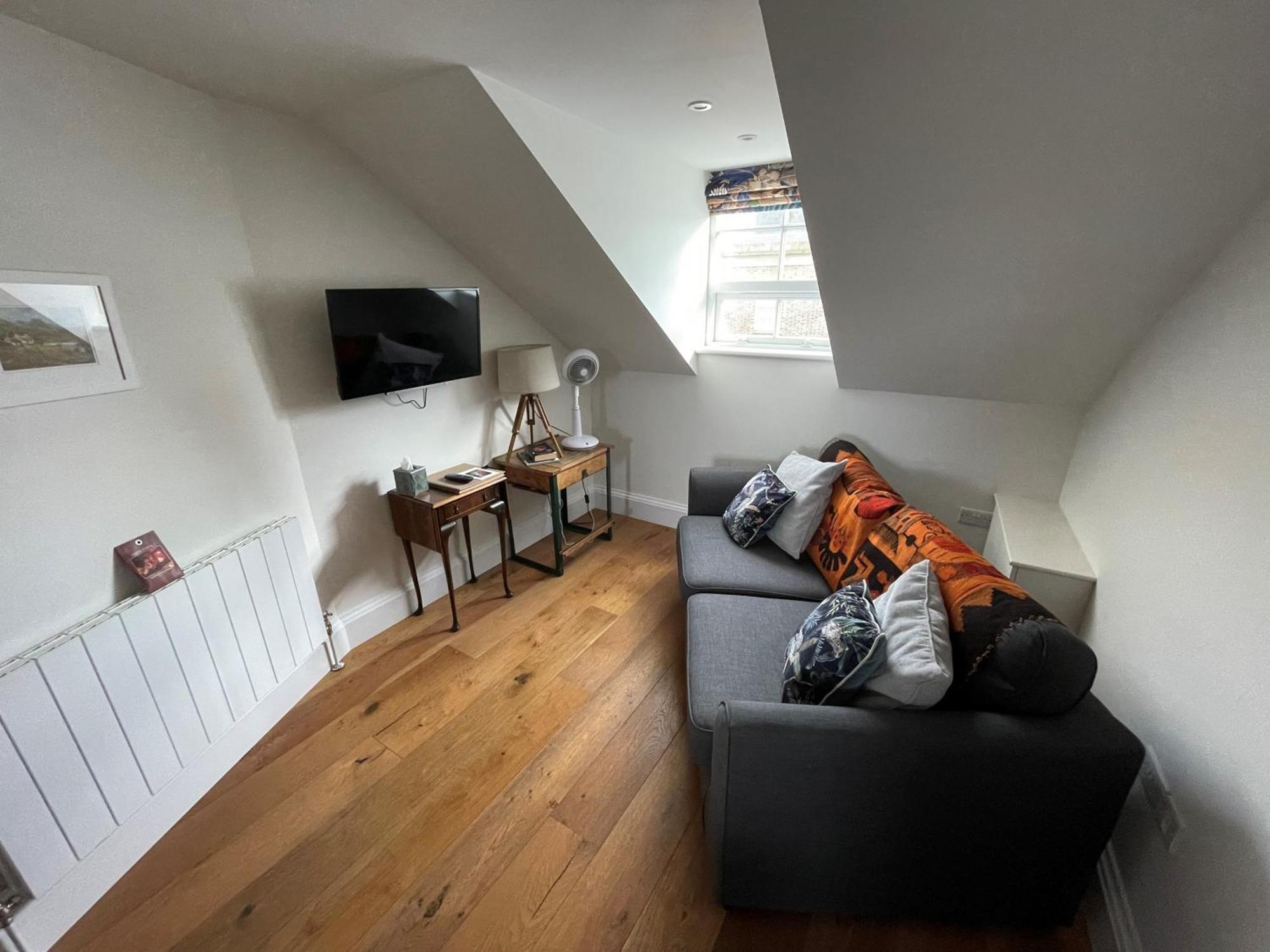 One Bedroom Loft Apartment (Spires)