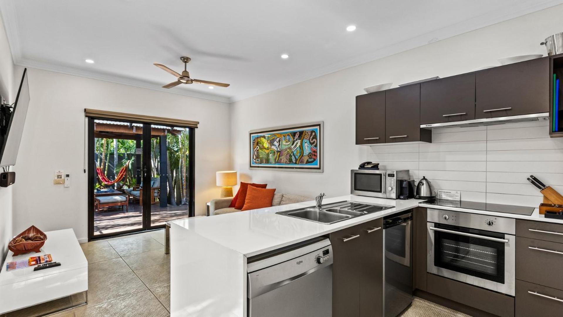 1 Bedroom Pool Suite