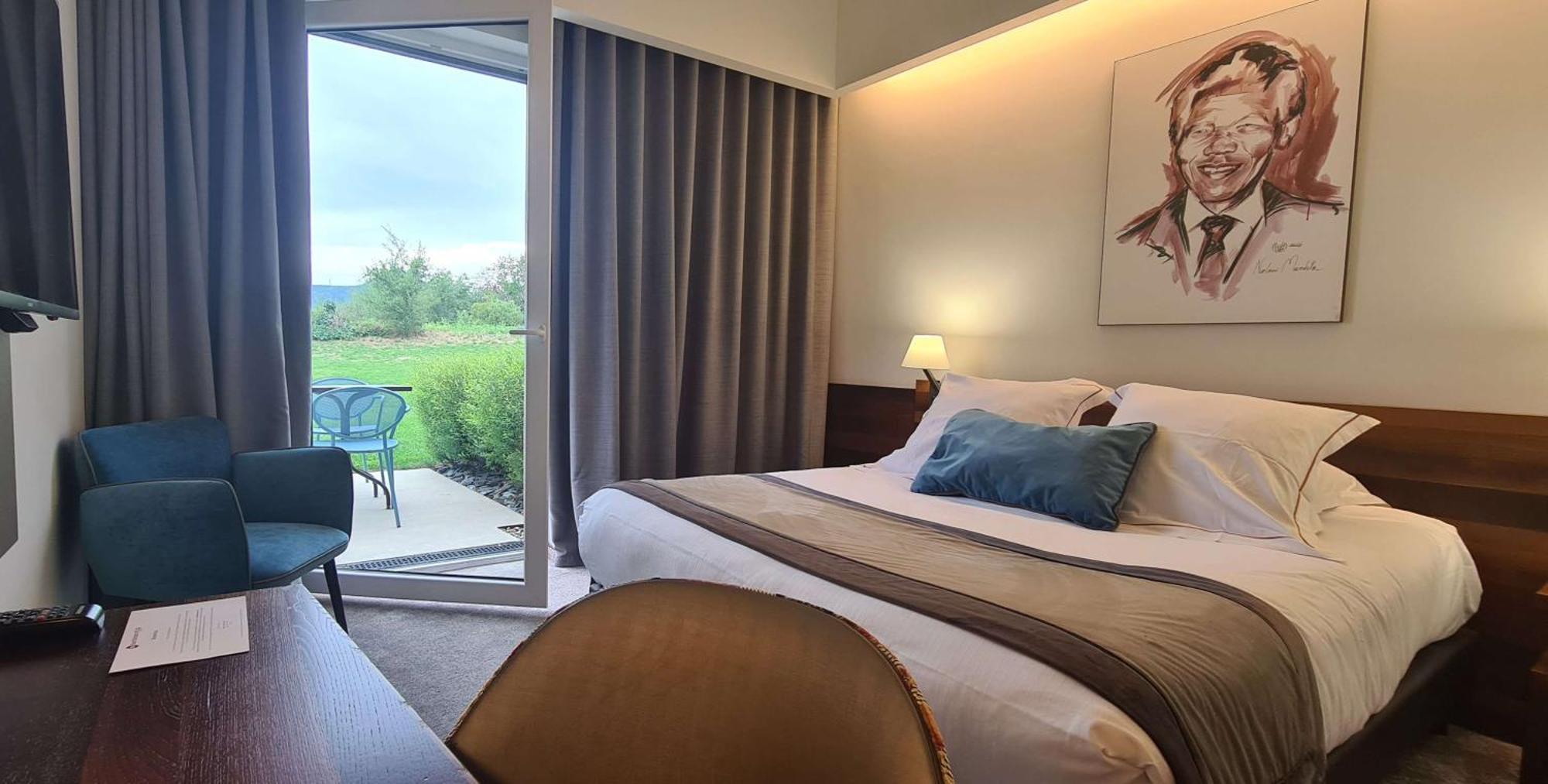 Deluxe Queen Room Balcony or Terrace Vineyard Castle View