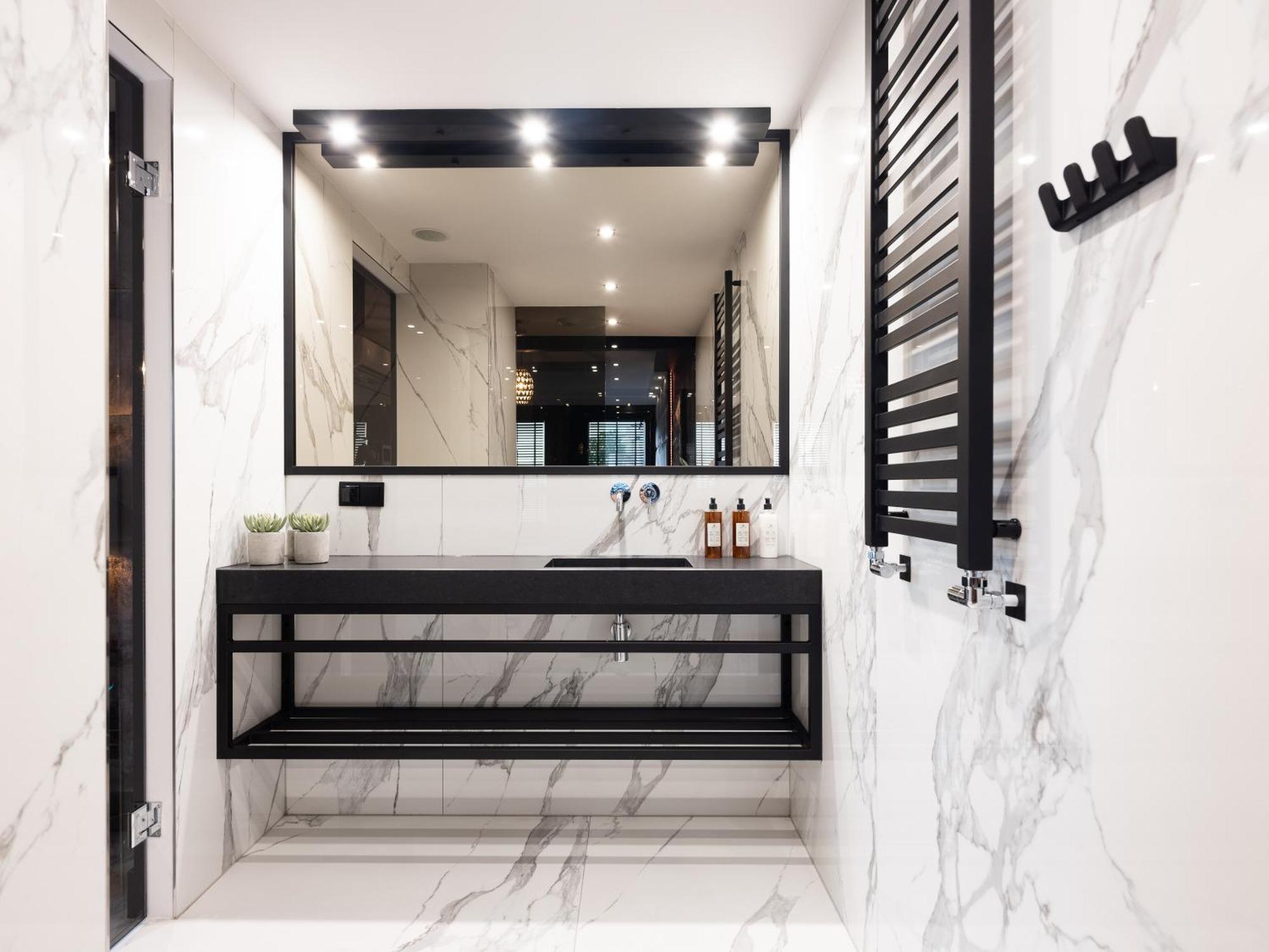 Penthouse Suite Jacuzzi