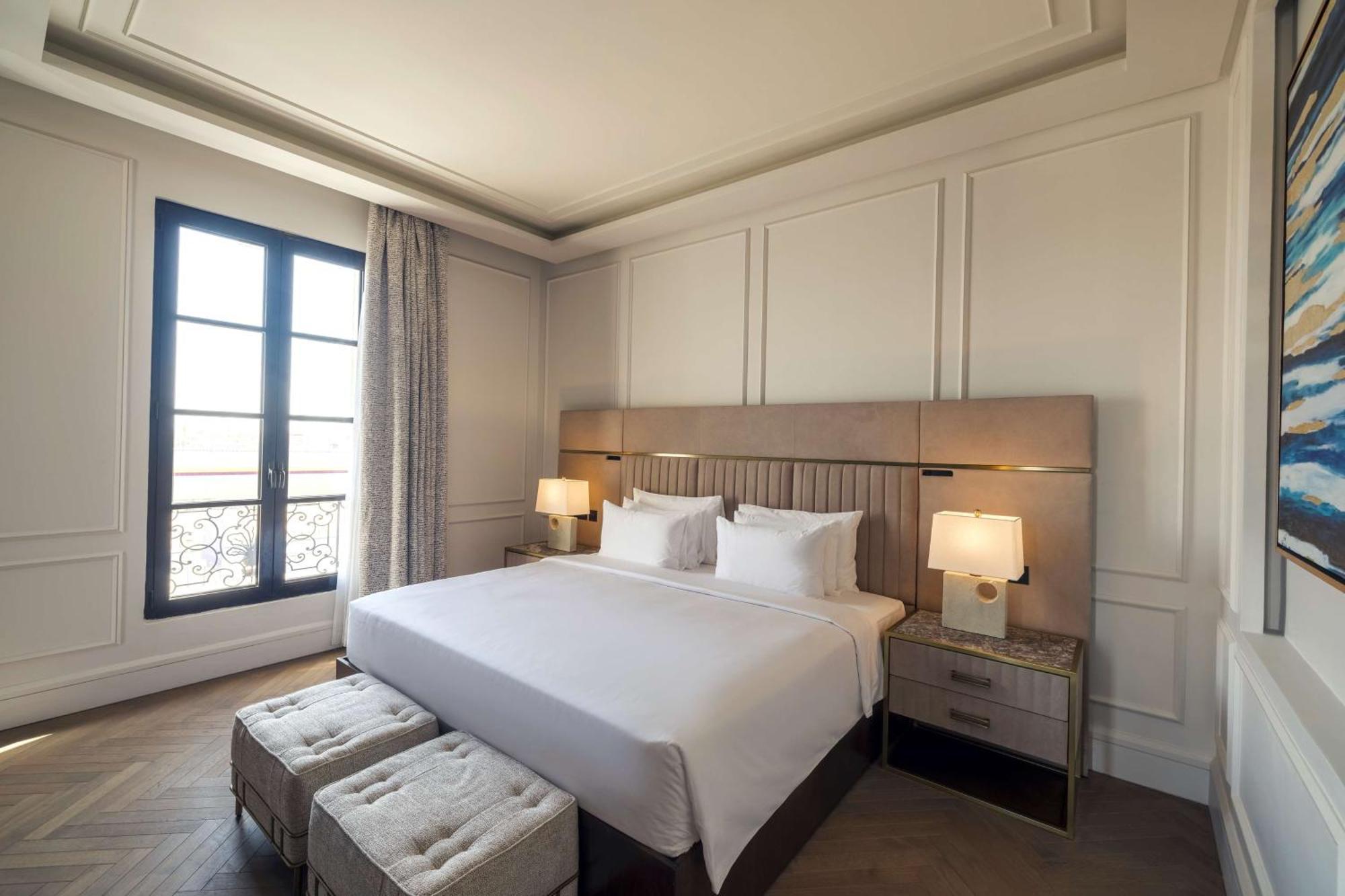 Collection Executive Room with Lounge Access