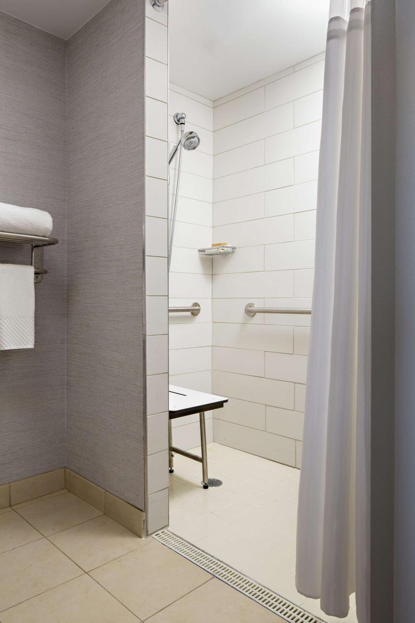 King Room Mobility or Hearing Accessible