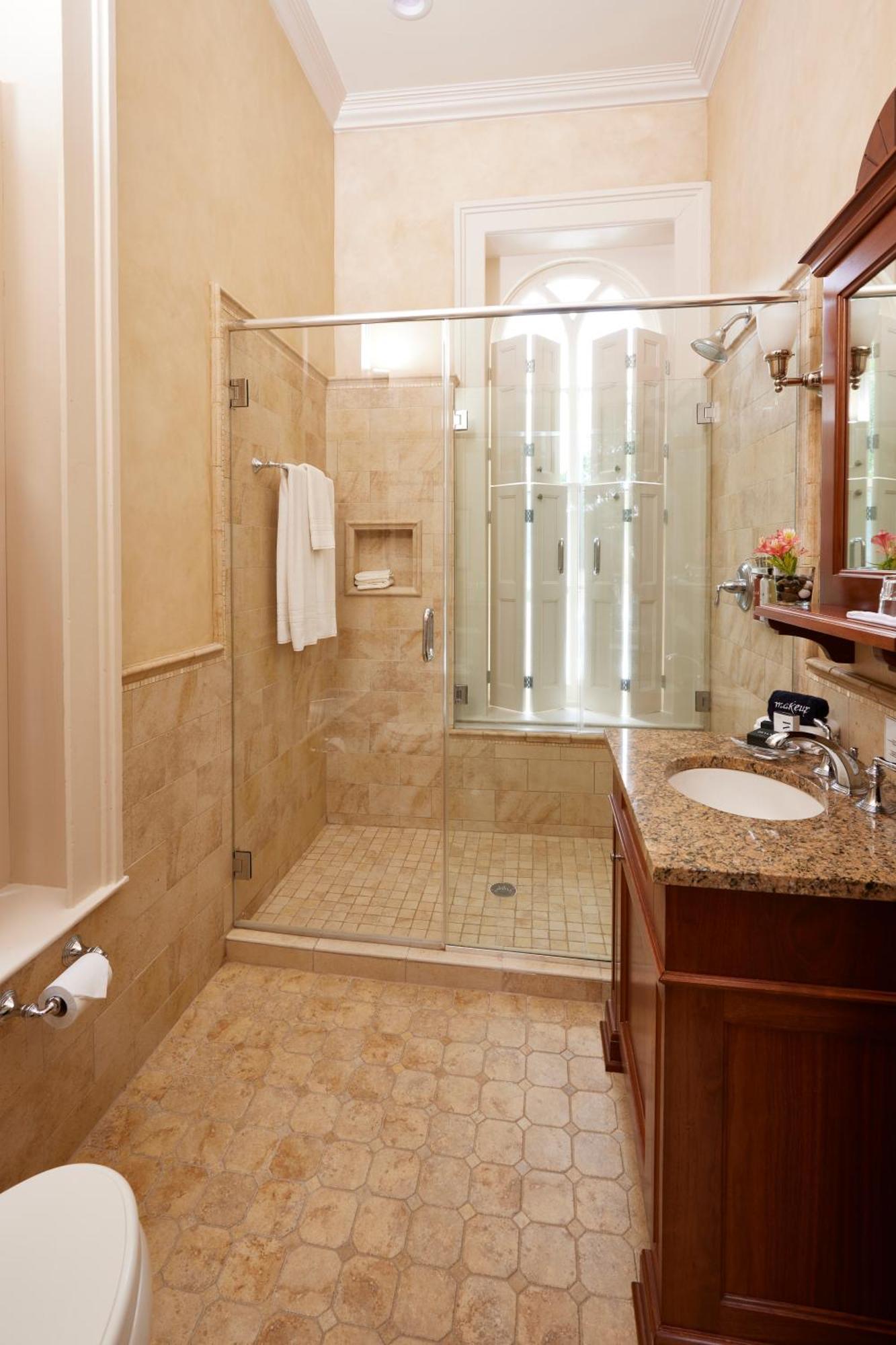 Queen Suite