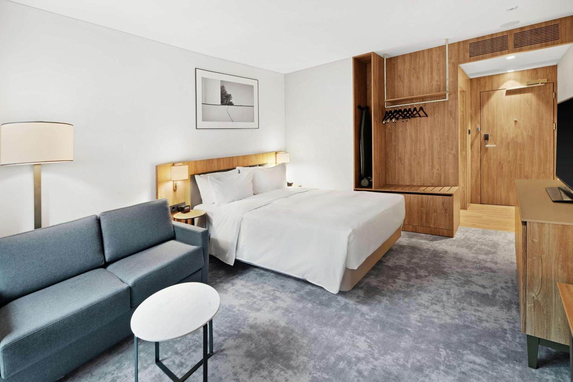 Queen Room with Sofa Bed