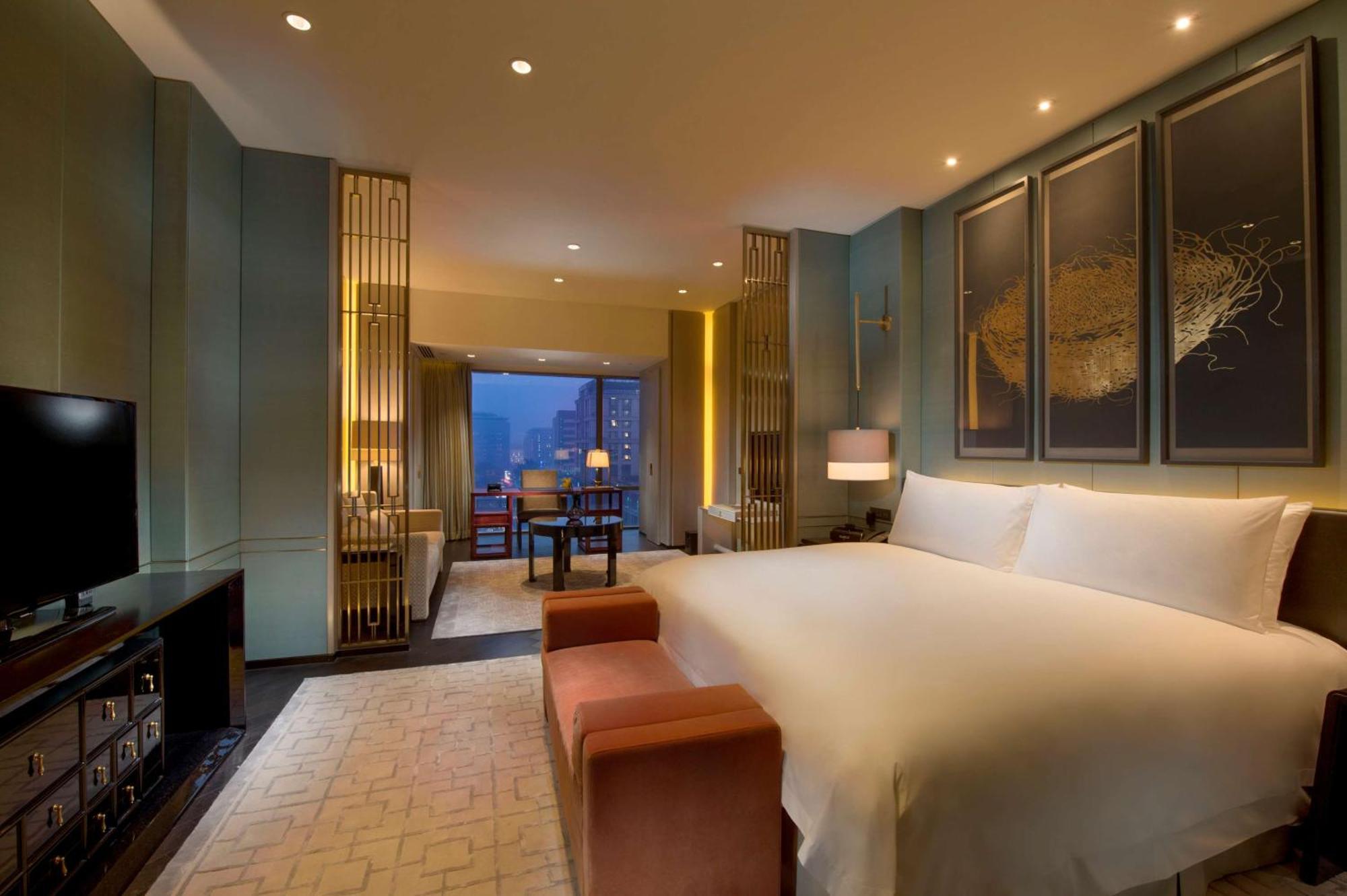 Premier King Room