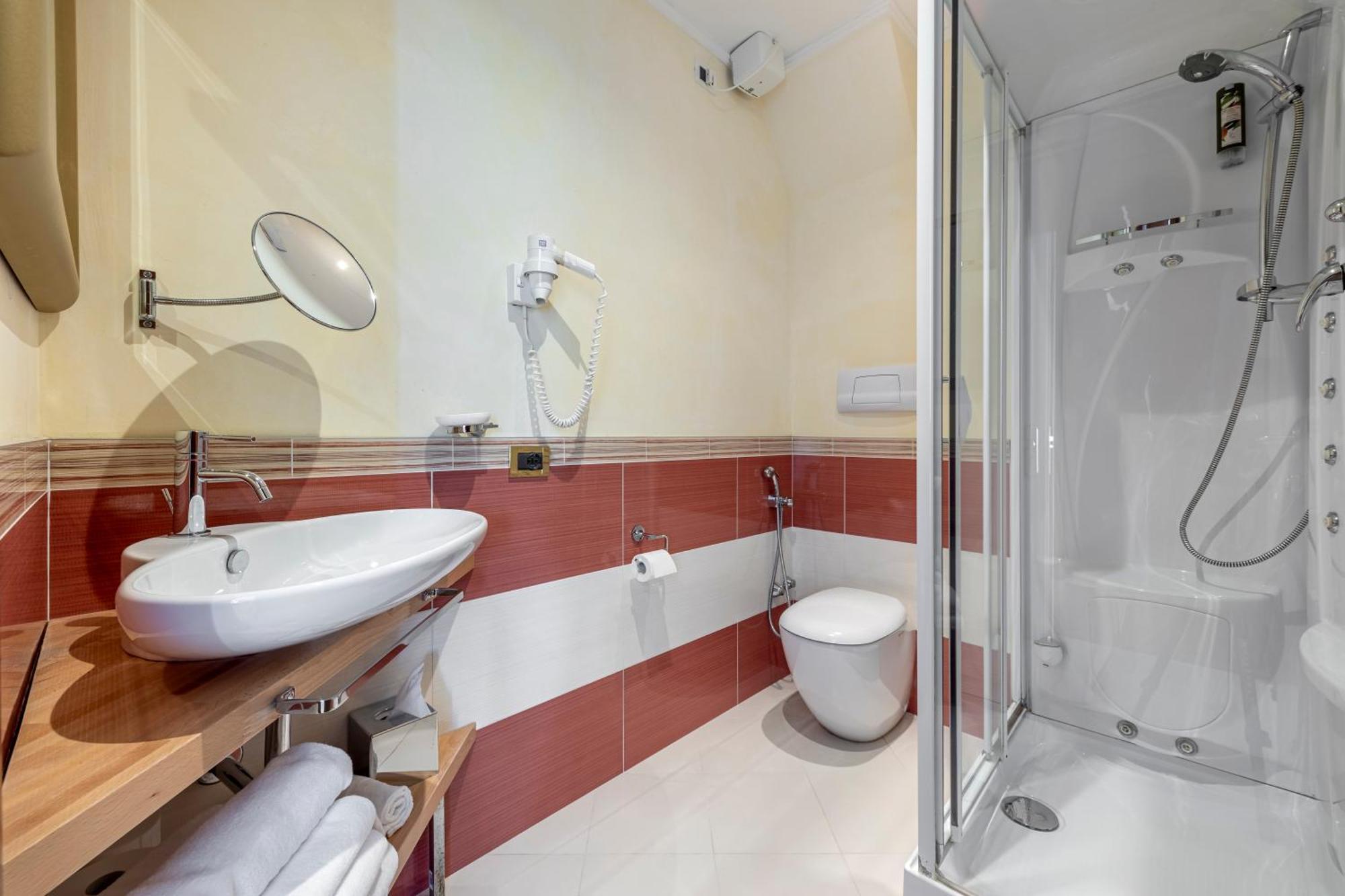 Double or Twin Room Lake View,1771751802:JPEG