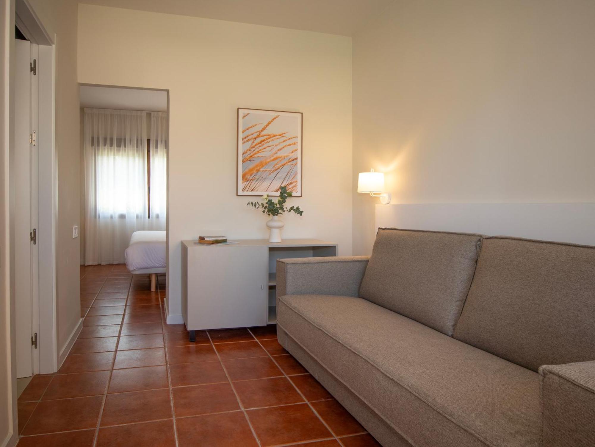Privilege Twin Room (3 Adults + 1 Child)