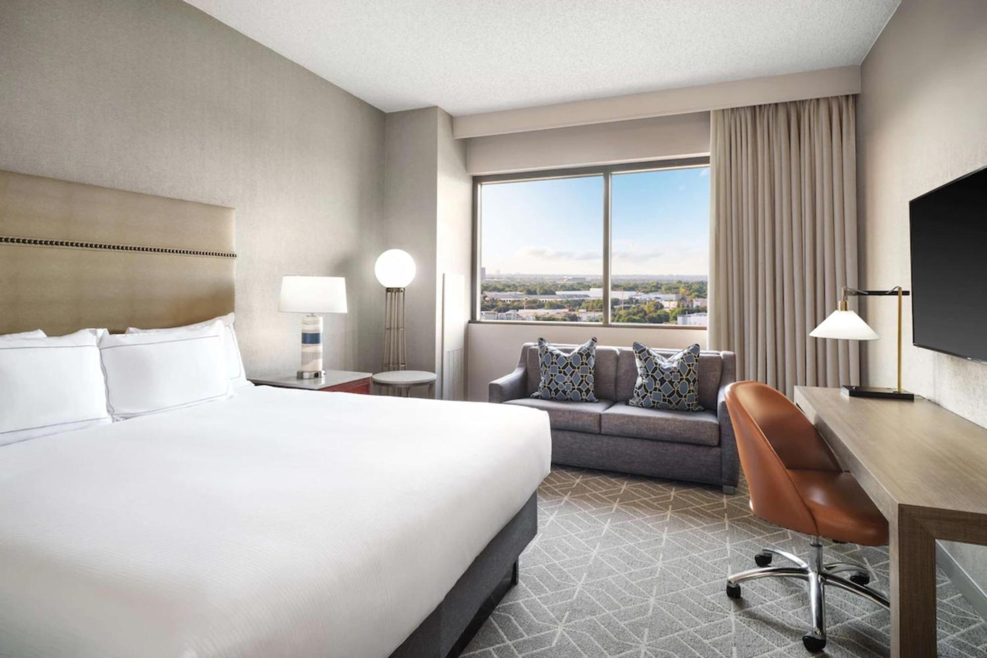 King Room Sofa Bed City View