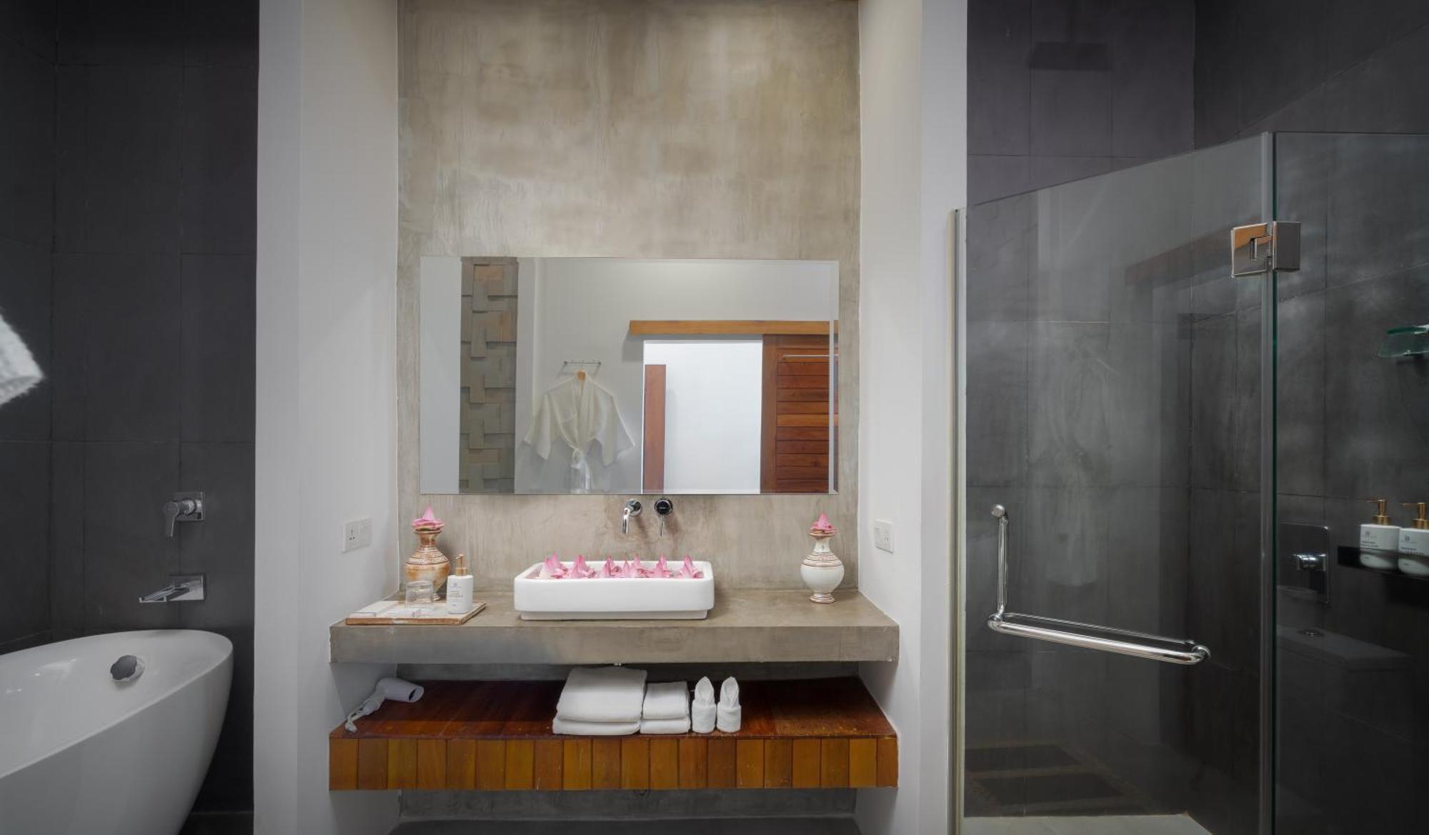 Grand Suite - Free Laundry + Airport Pick-Up + Mini Bar
