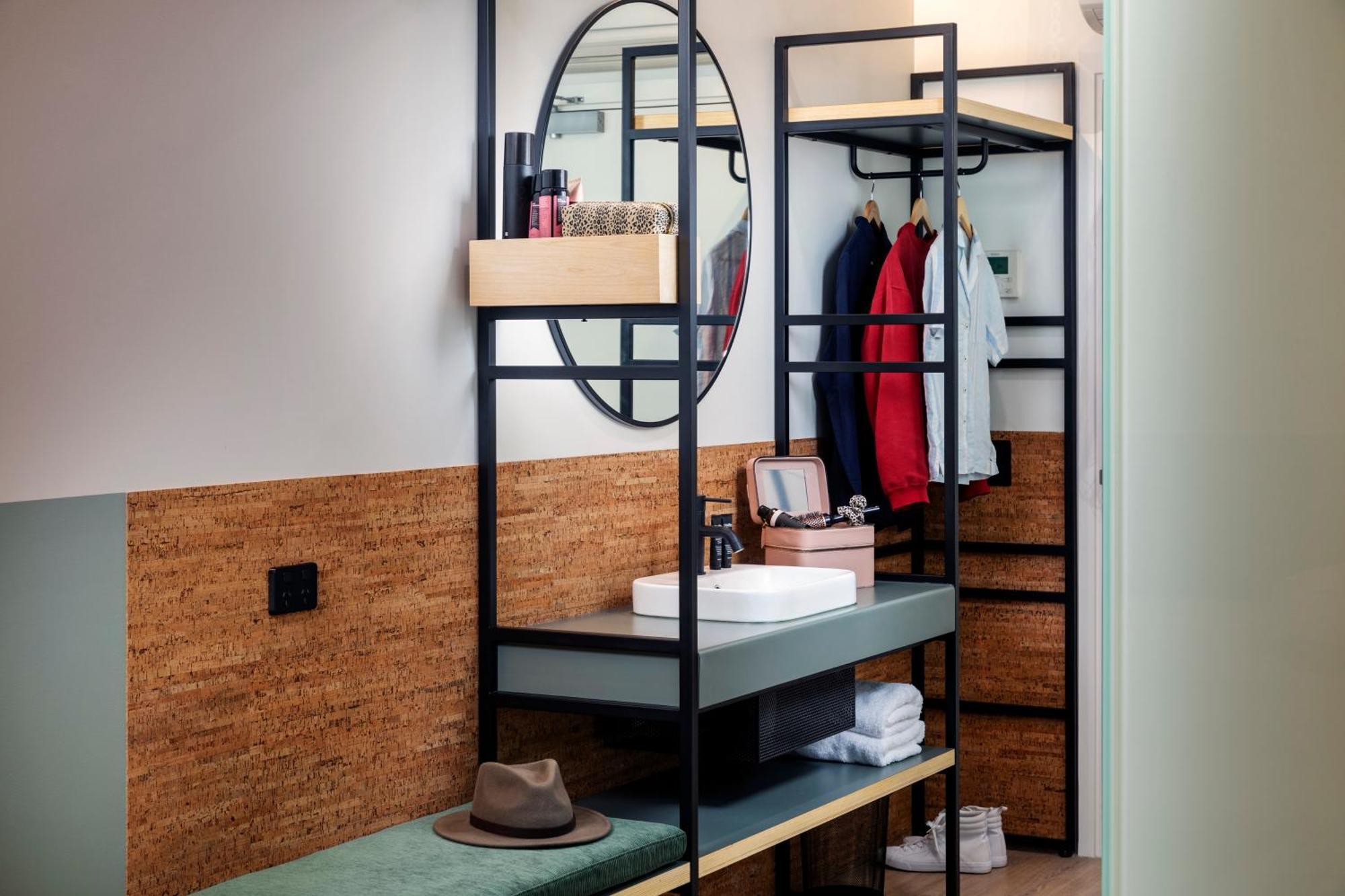 Queen Ensuite Accessible Interior