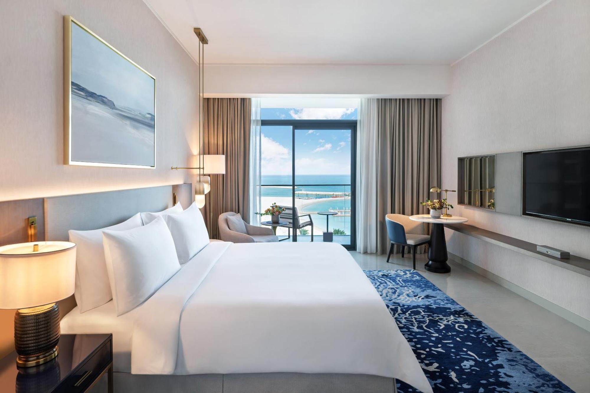 Deluxe Suite with Sea View
