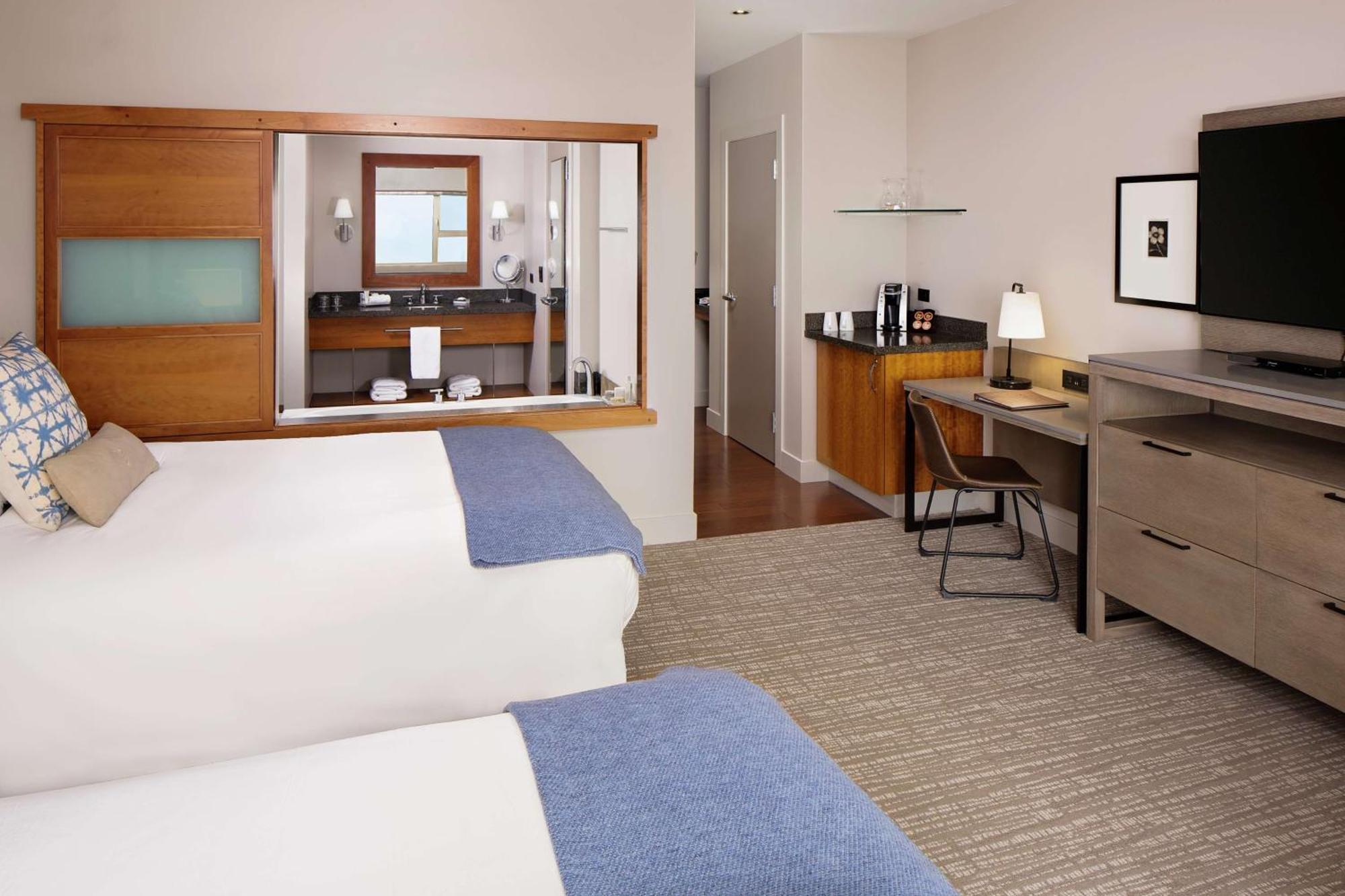 Deluxe Double Room Two Double Beds Bay View