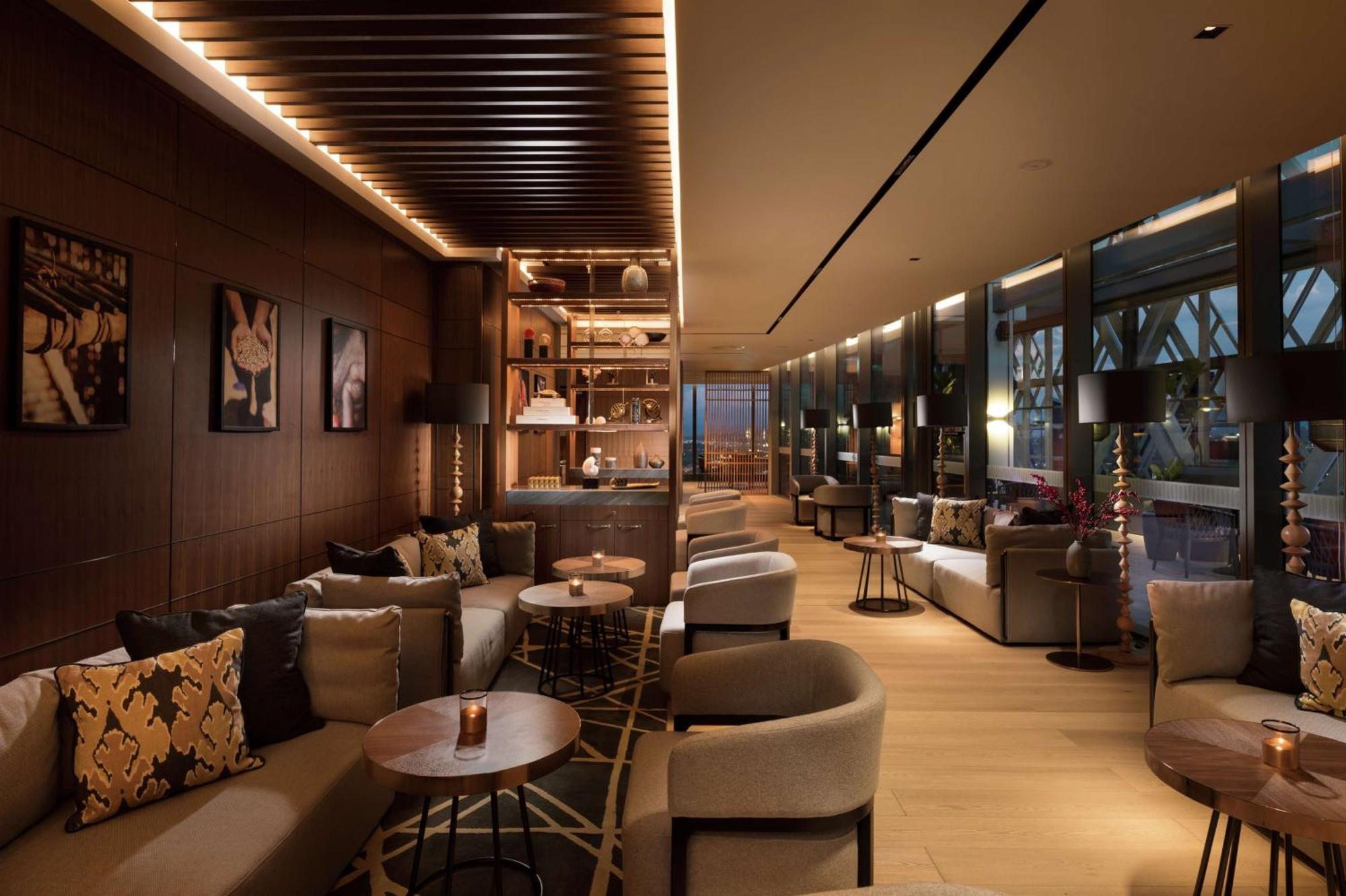 Executive King Room - Lounge Access