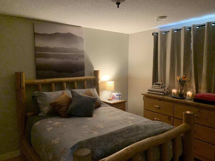 Cozy Guest Room