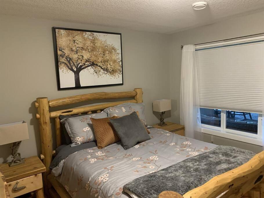 Cozy Guest Room