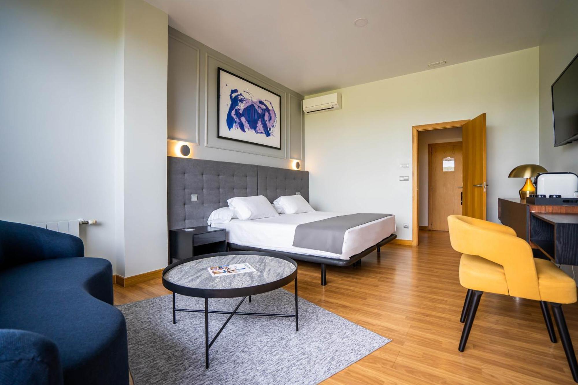Superior Double or Twin Room,1558578334:JPEG