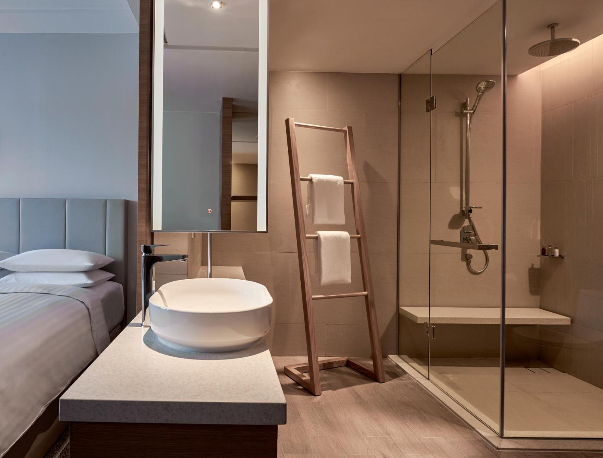 Deluxe Twin Room with Sea View
