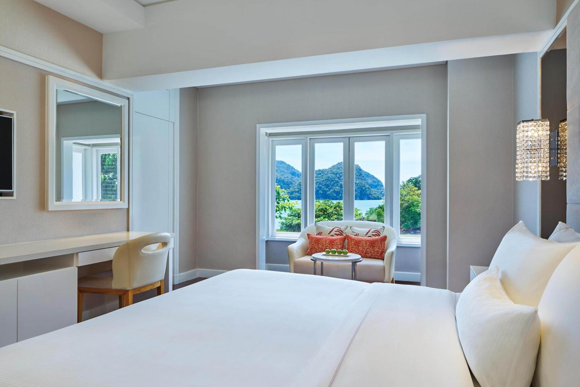 Suite mit 1 Schlafzimmer mit Kingsize-Bett und Meerblick