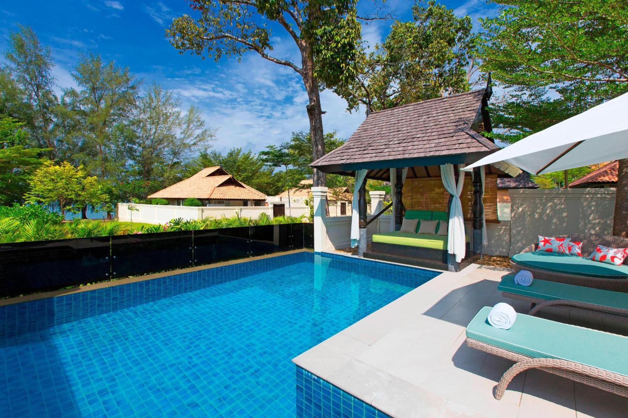 Villa mit 1 Schlafzimmer, Kingsize-Bett, eigenem Pool und teilweisem Meerblick