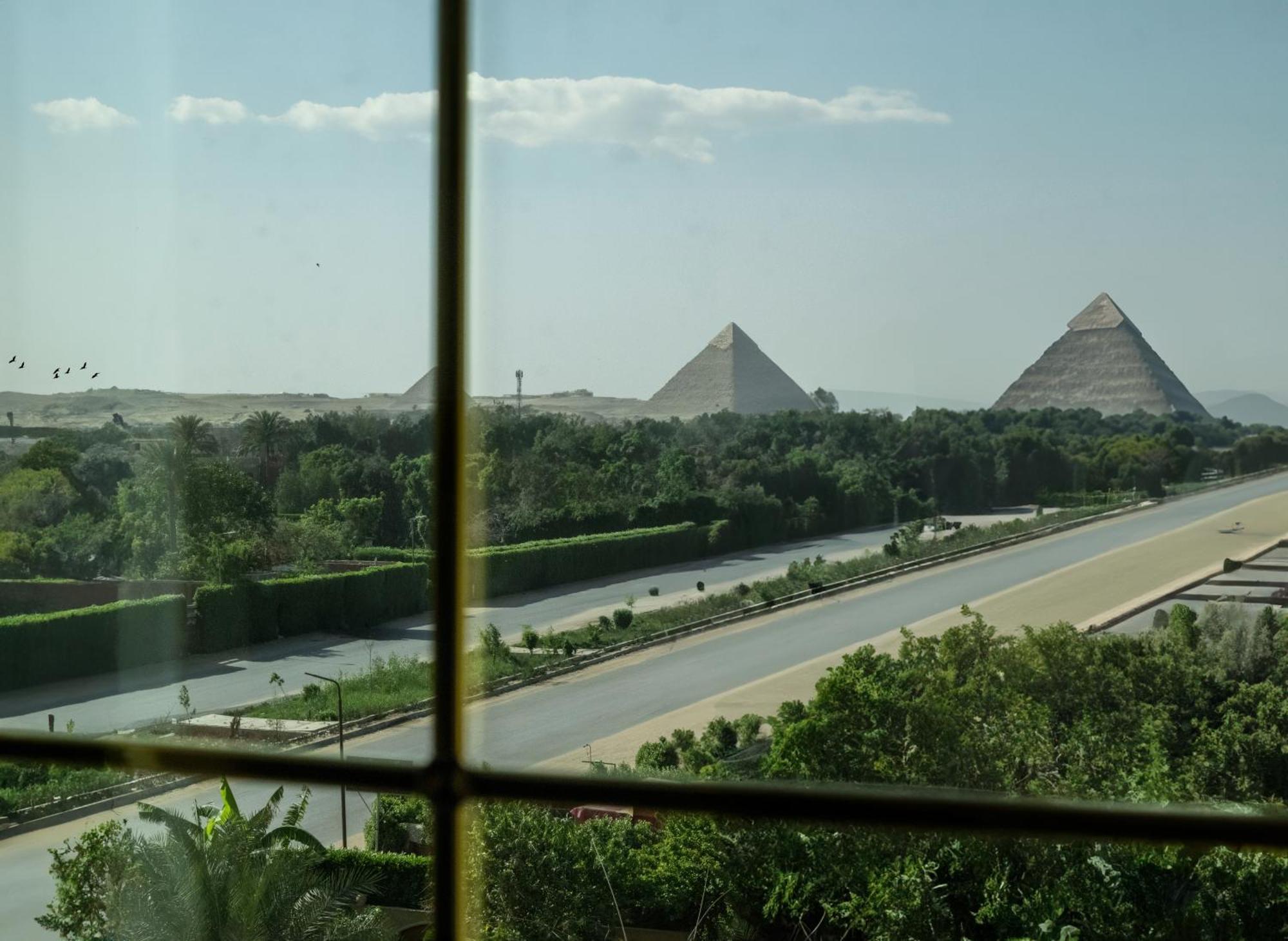 Triple Room with Balcony - Pyramids View