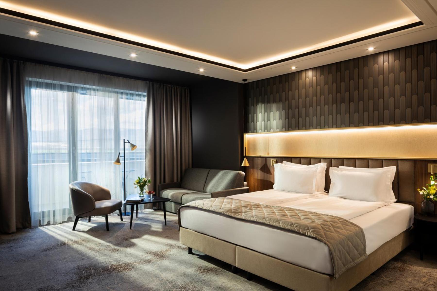 Deluxe King Room with Balcony