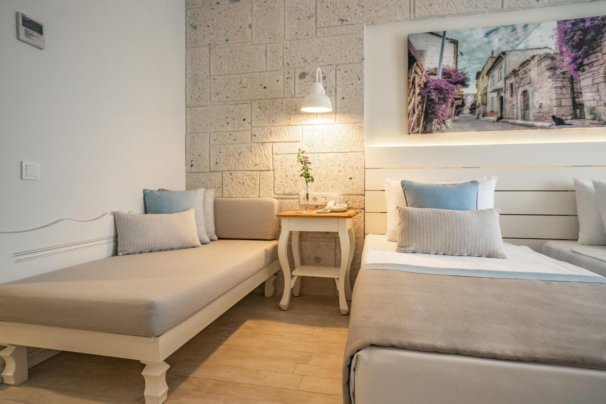 Triple Room Balcony