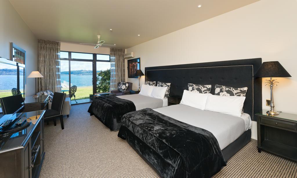 Superior Twin Room Lake View