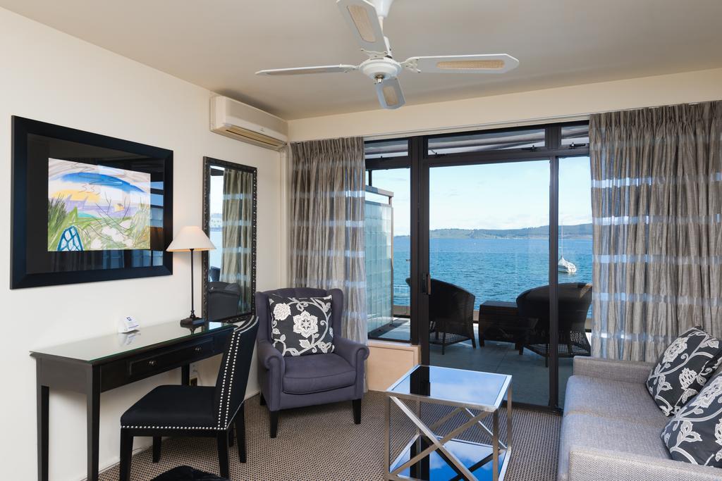 Superior Twin Room Lake View