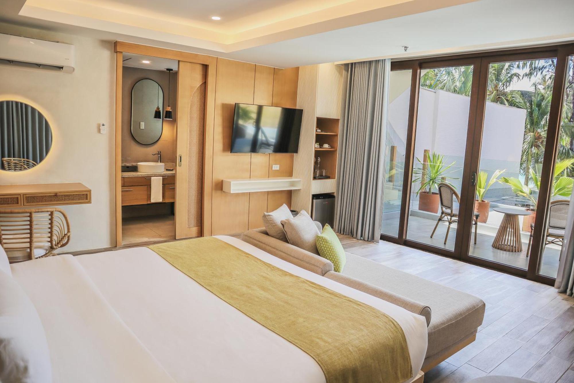 Premier Sea View